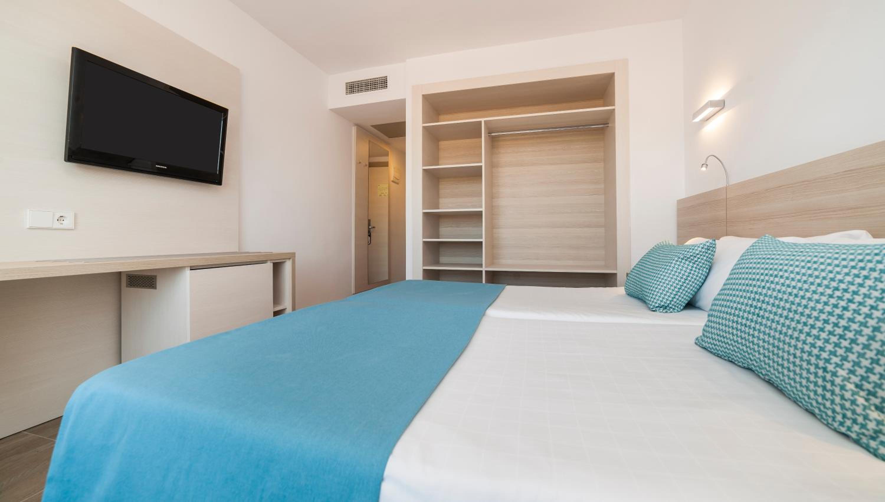 Twin Room - Photo 6