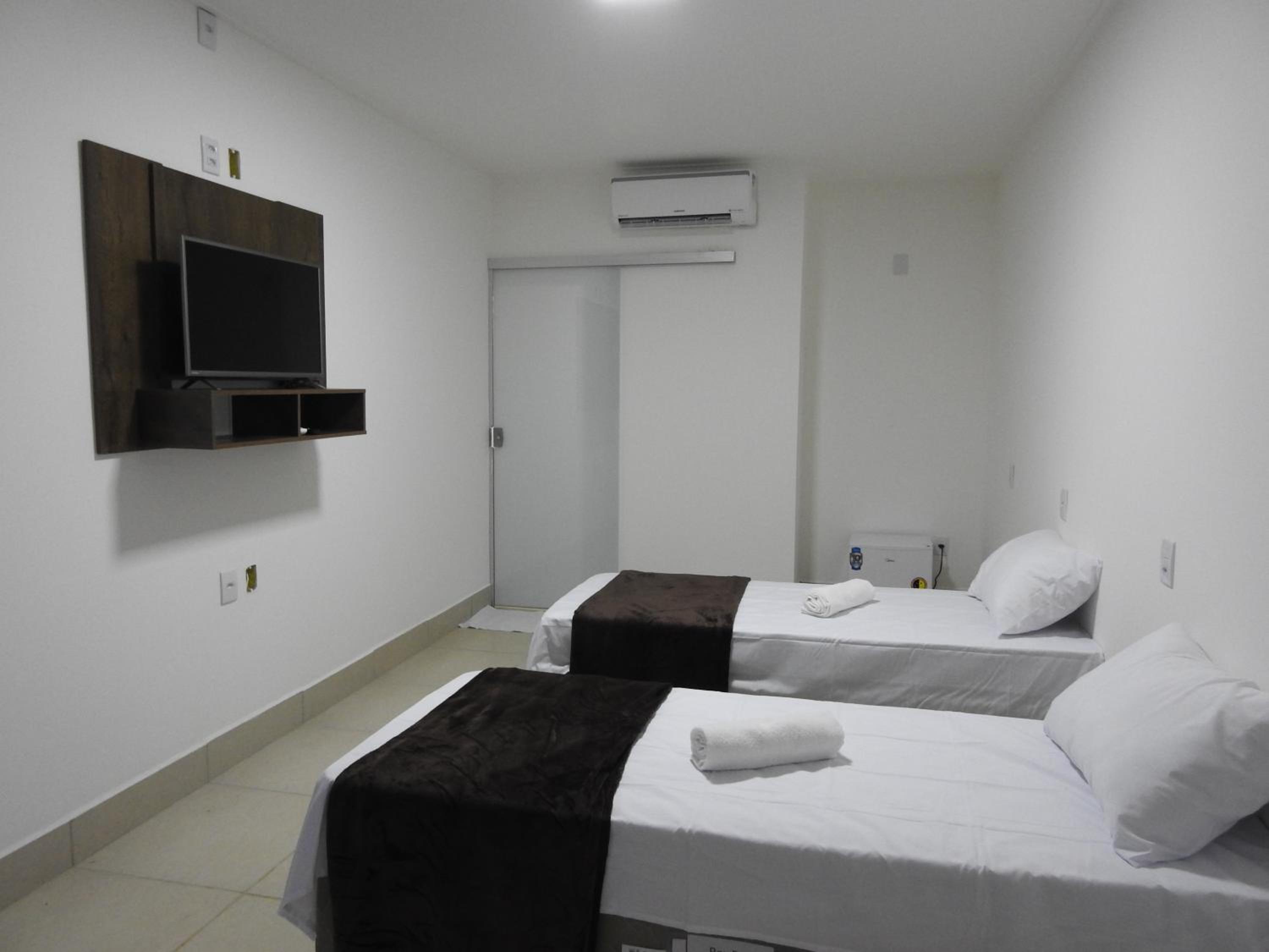 Suite - Photo 16