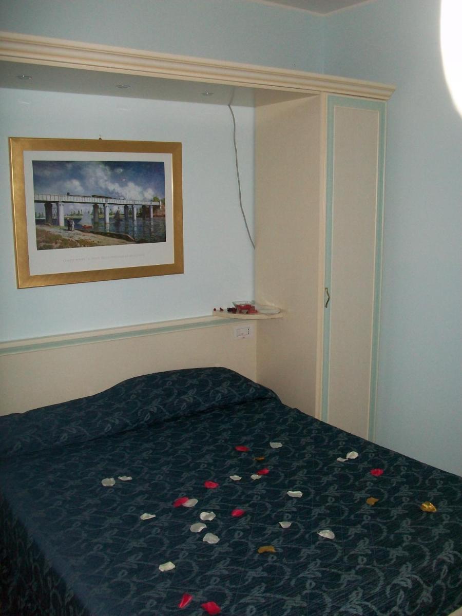 Triple Room photo 2