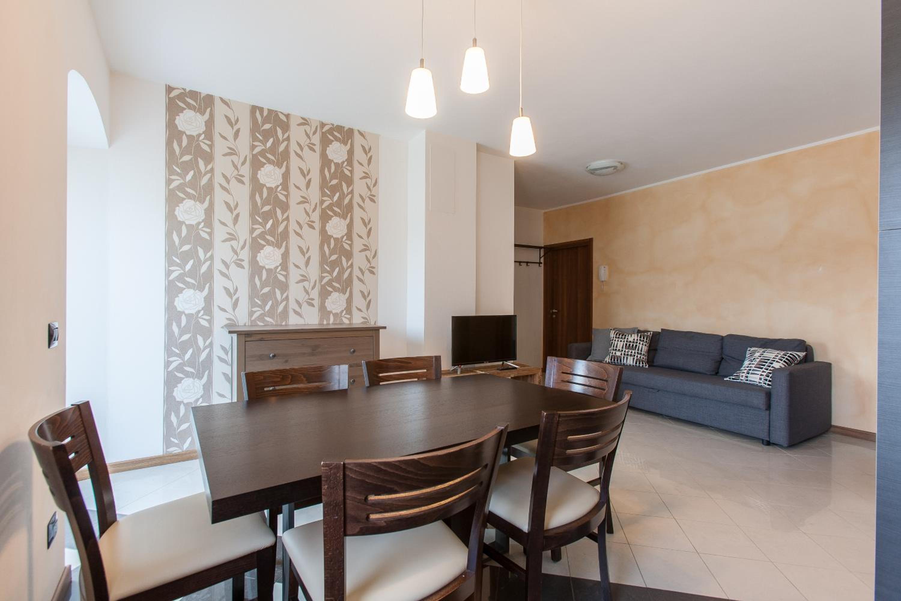 Two-Bedroom Apartment - Photo 8