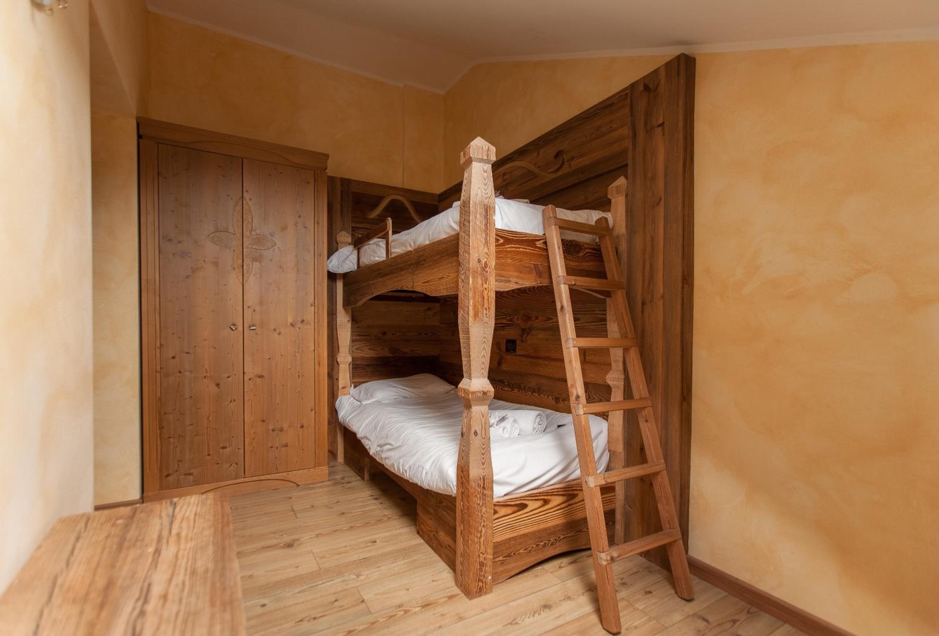 Two-Bedroom Apartment - Photo 12
