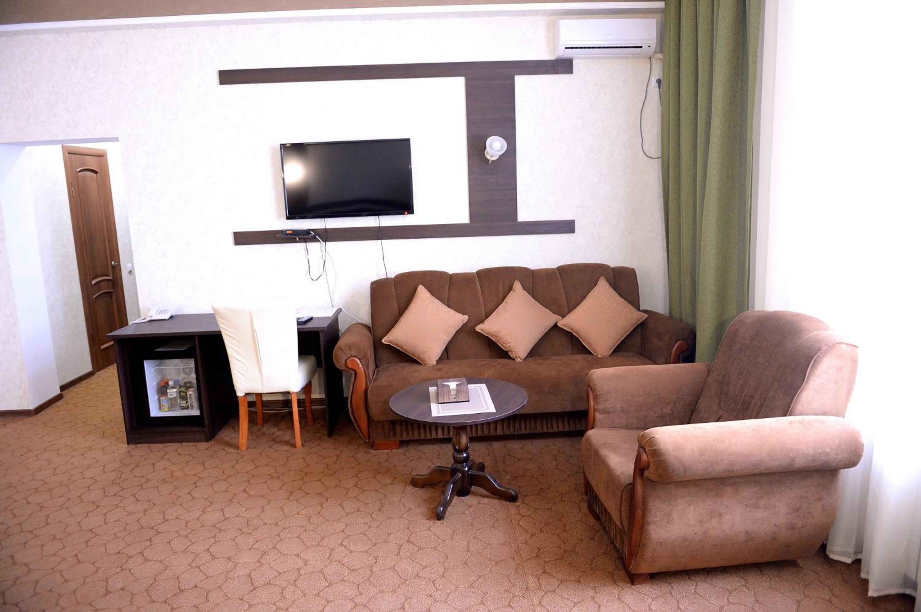 Comfort Triple Room with Shower photo 2