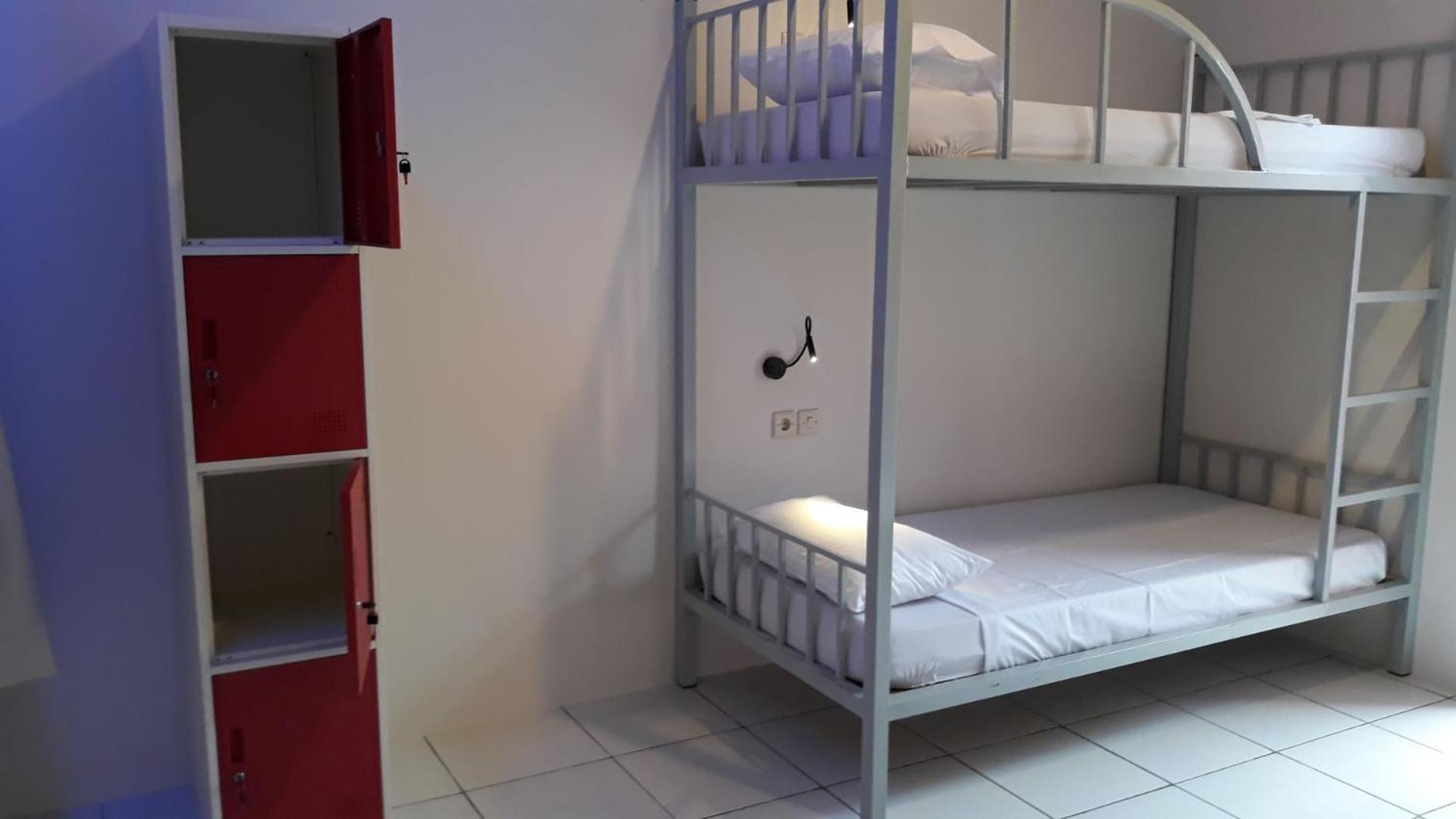 Bunk Bed in Female Dormitory Room   photo 1