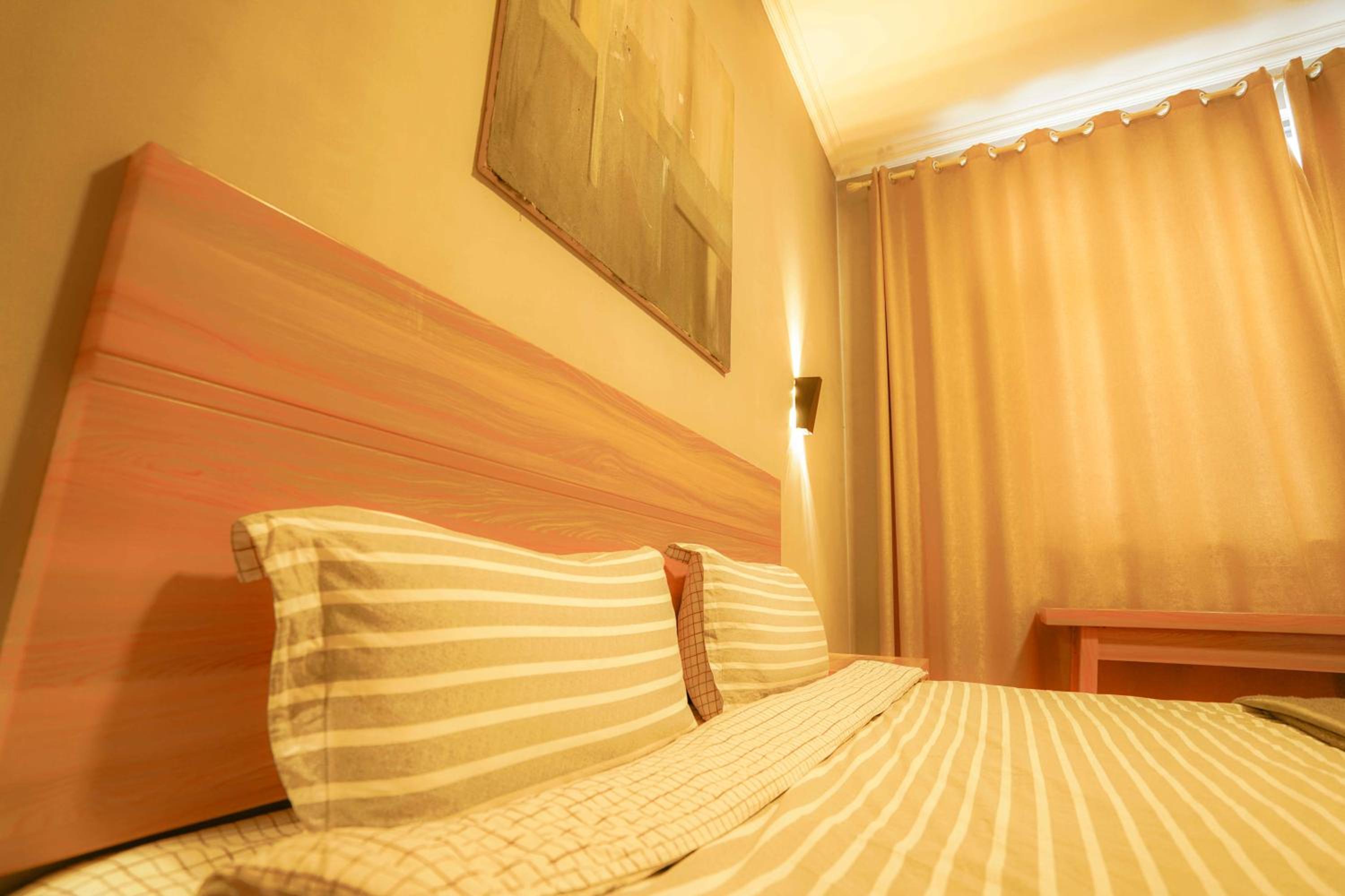 Standard Queen Room photo 3