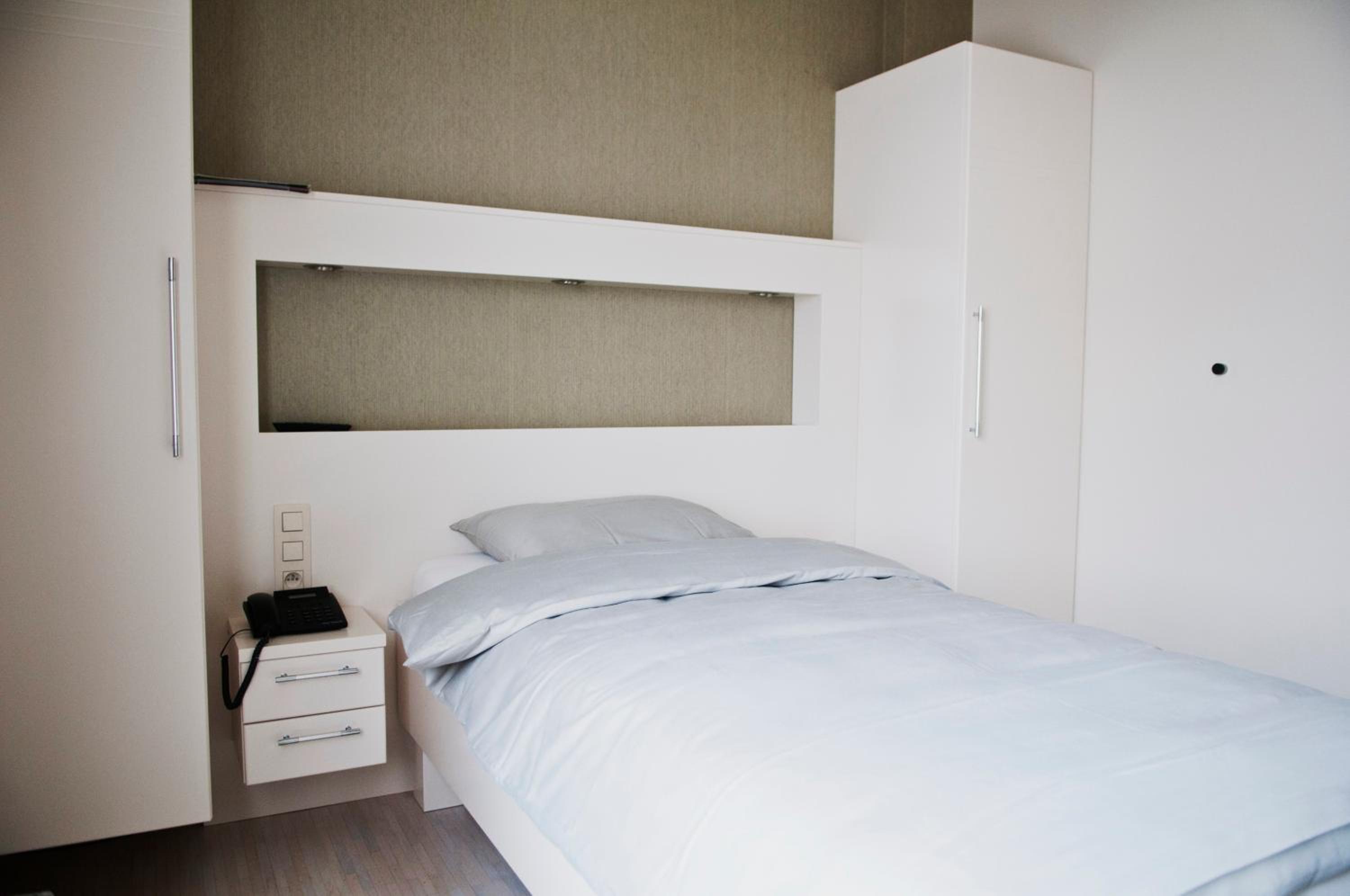 Single Room photo 3