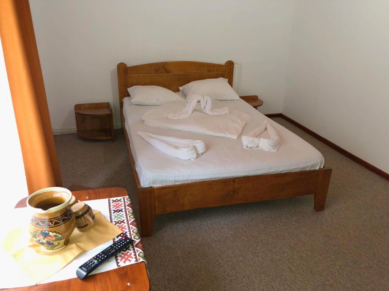 Double Room with Private Bathroom photo 1