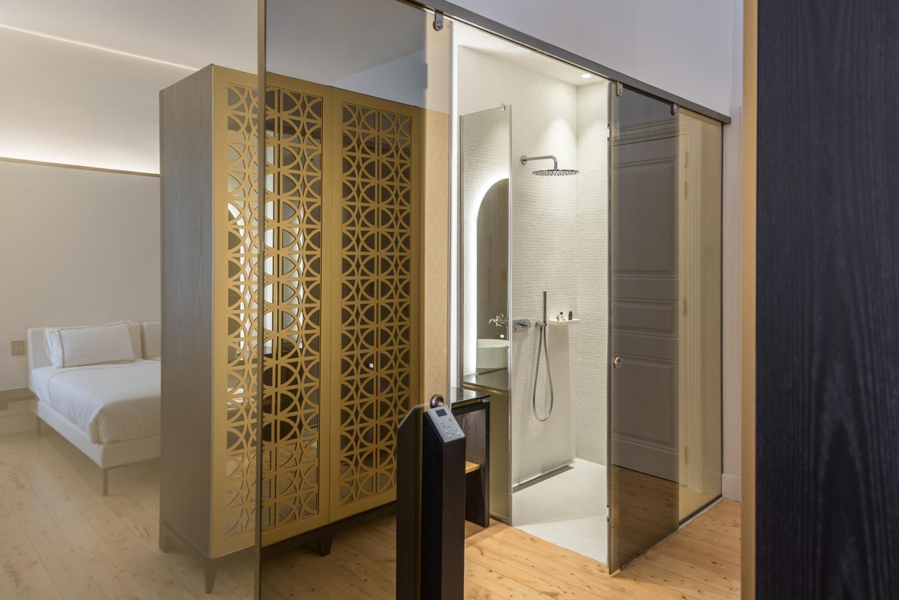 Superior Double or Twin Room - Photo 23