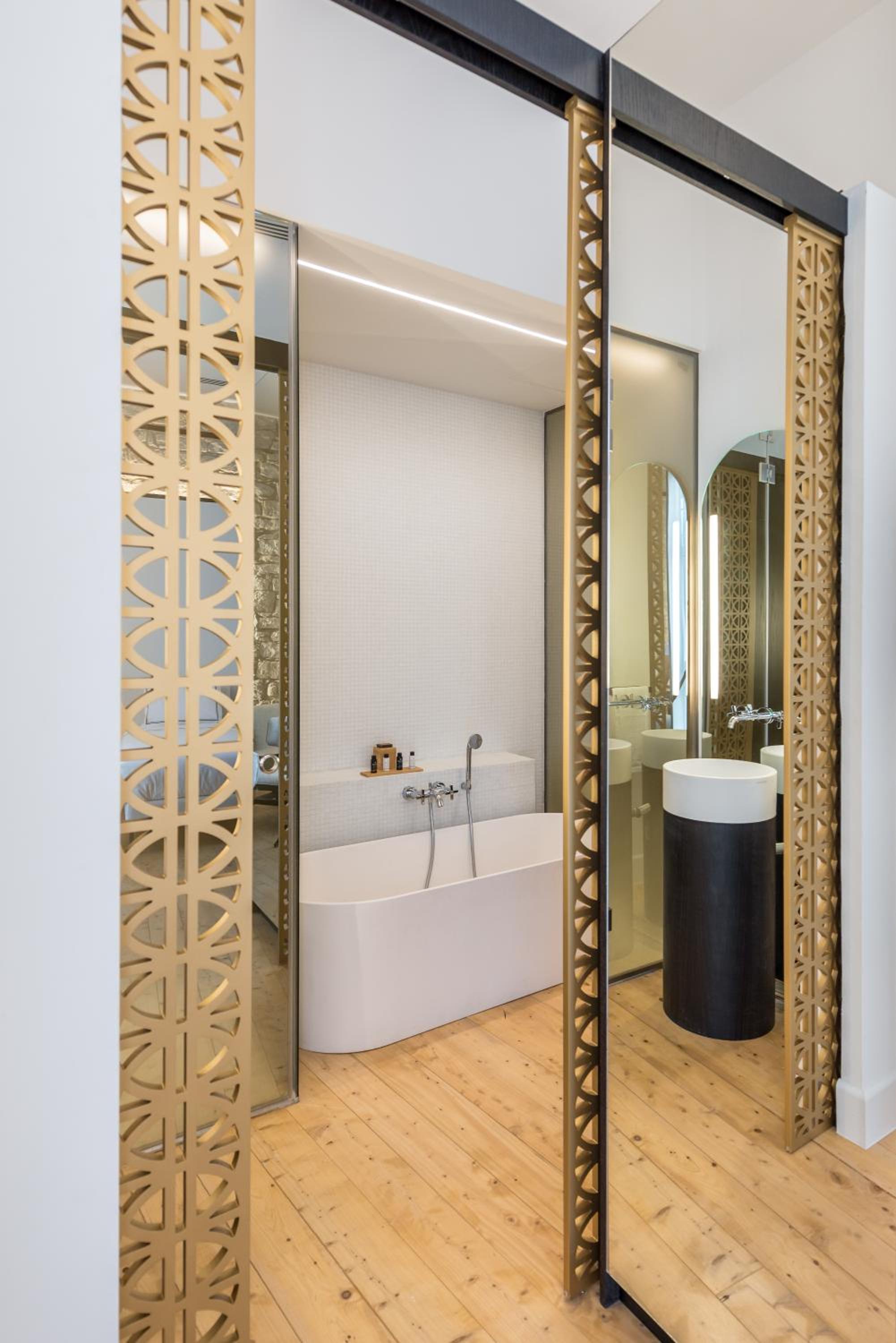 Superior Double or Twin Room - Photo 14