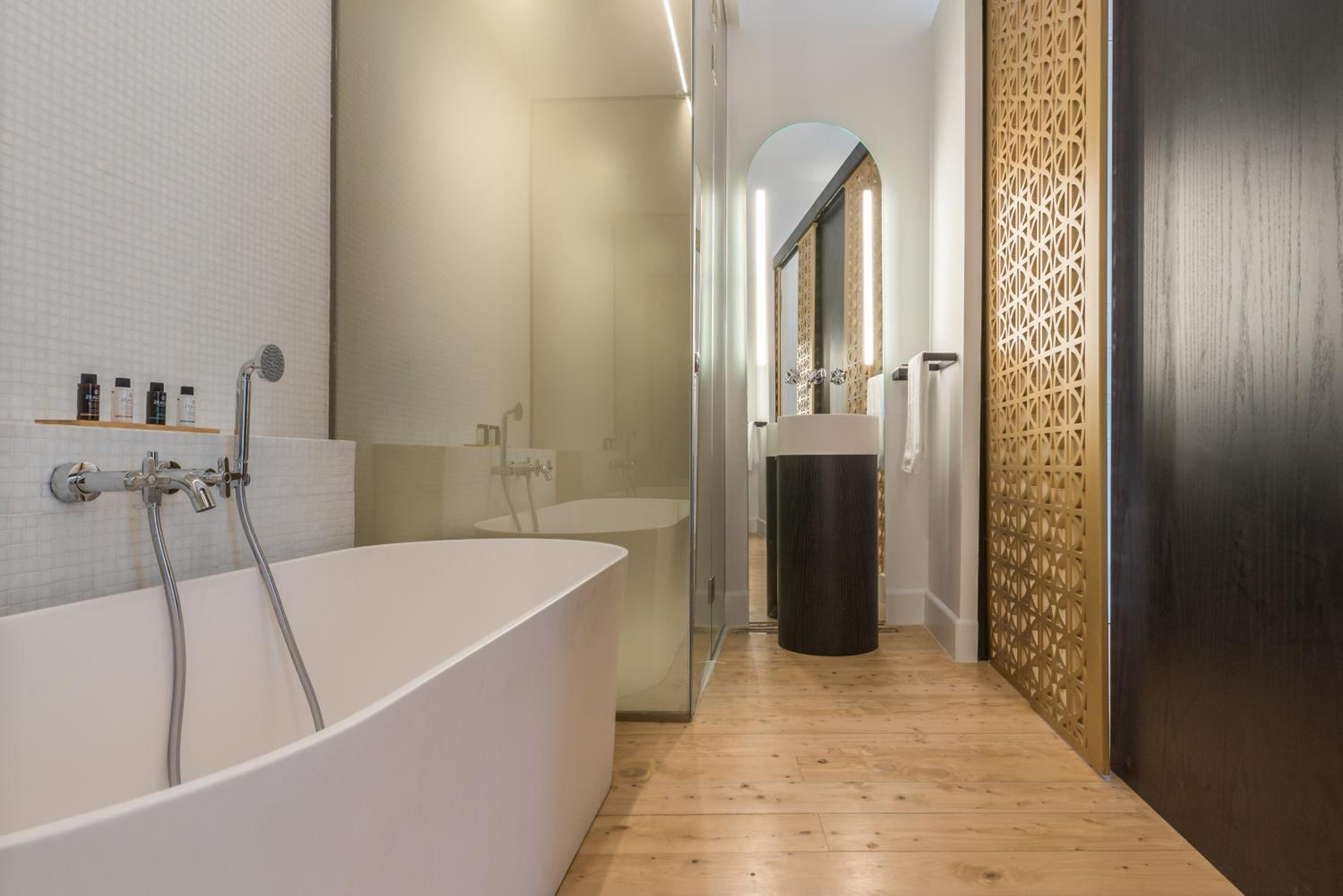 Superior Double or Twin Room - Photo 13