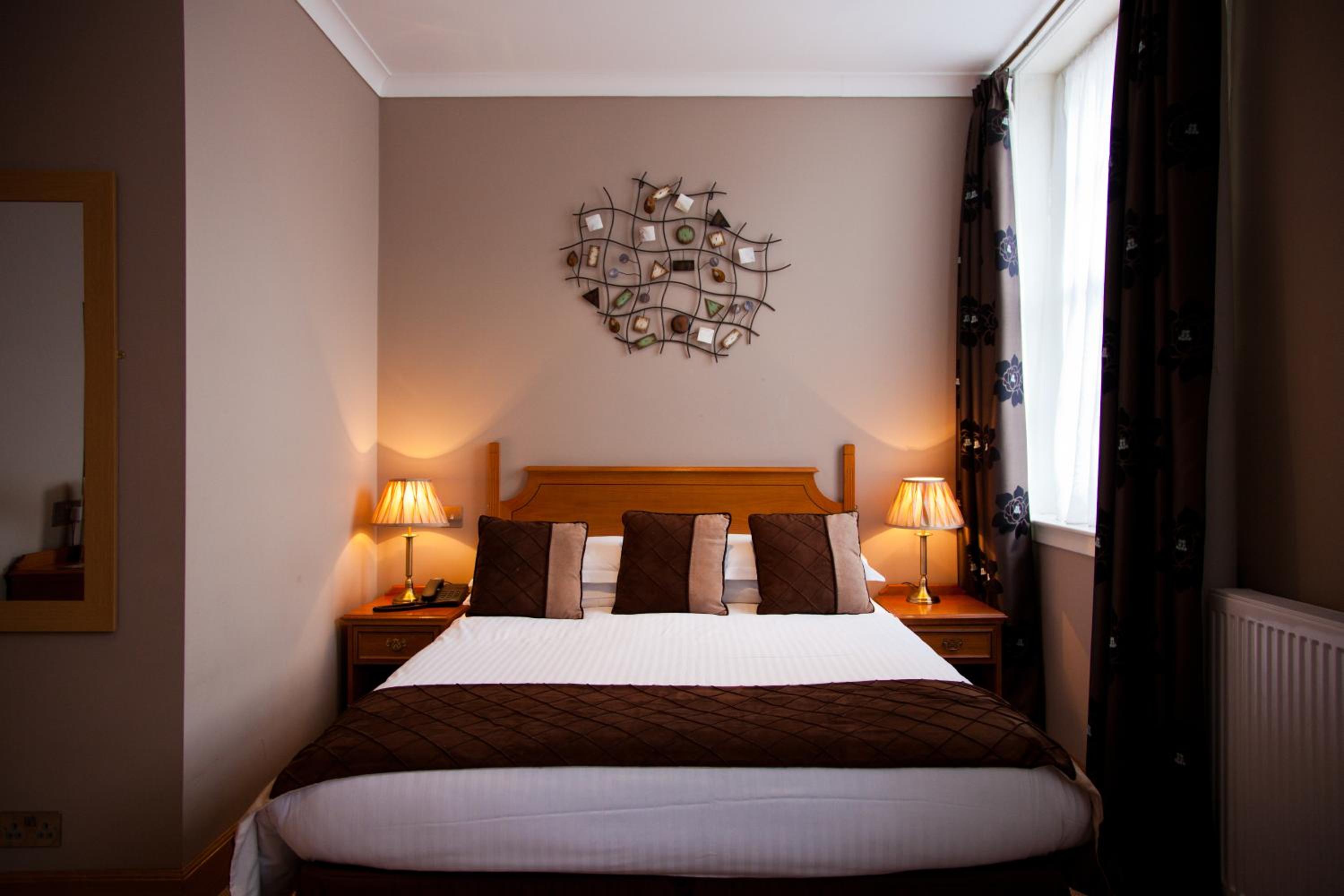 Business Double Room - Photo 9