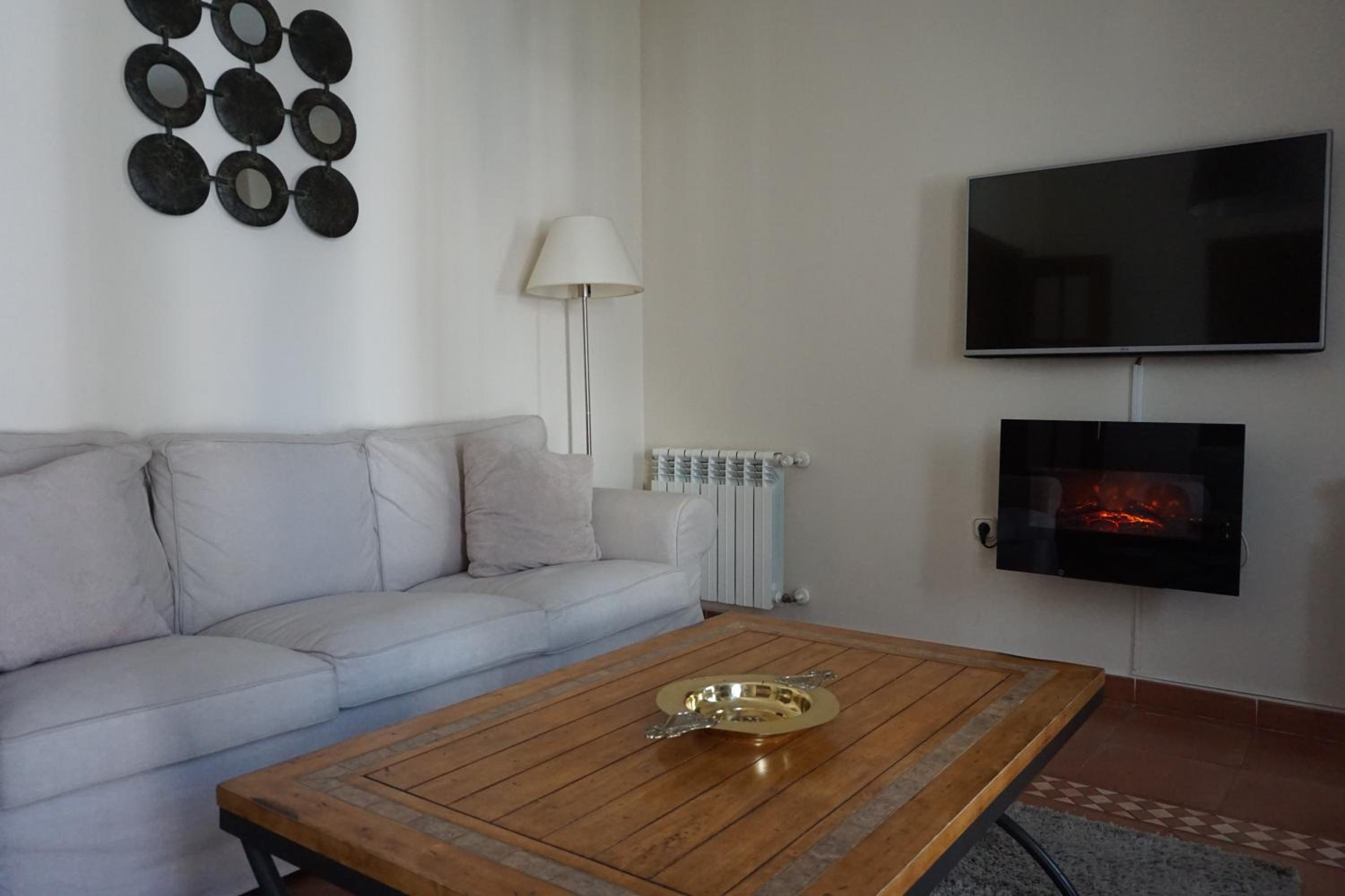 Superior Two-Bedroom Apartment - Photo 3