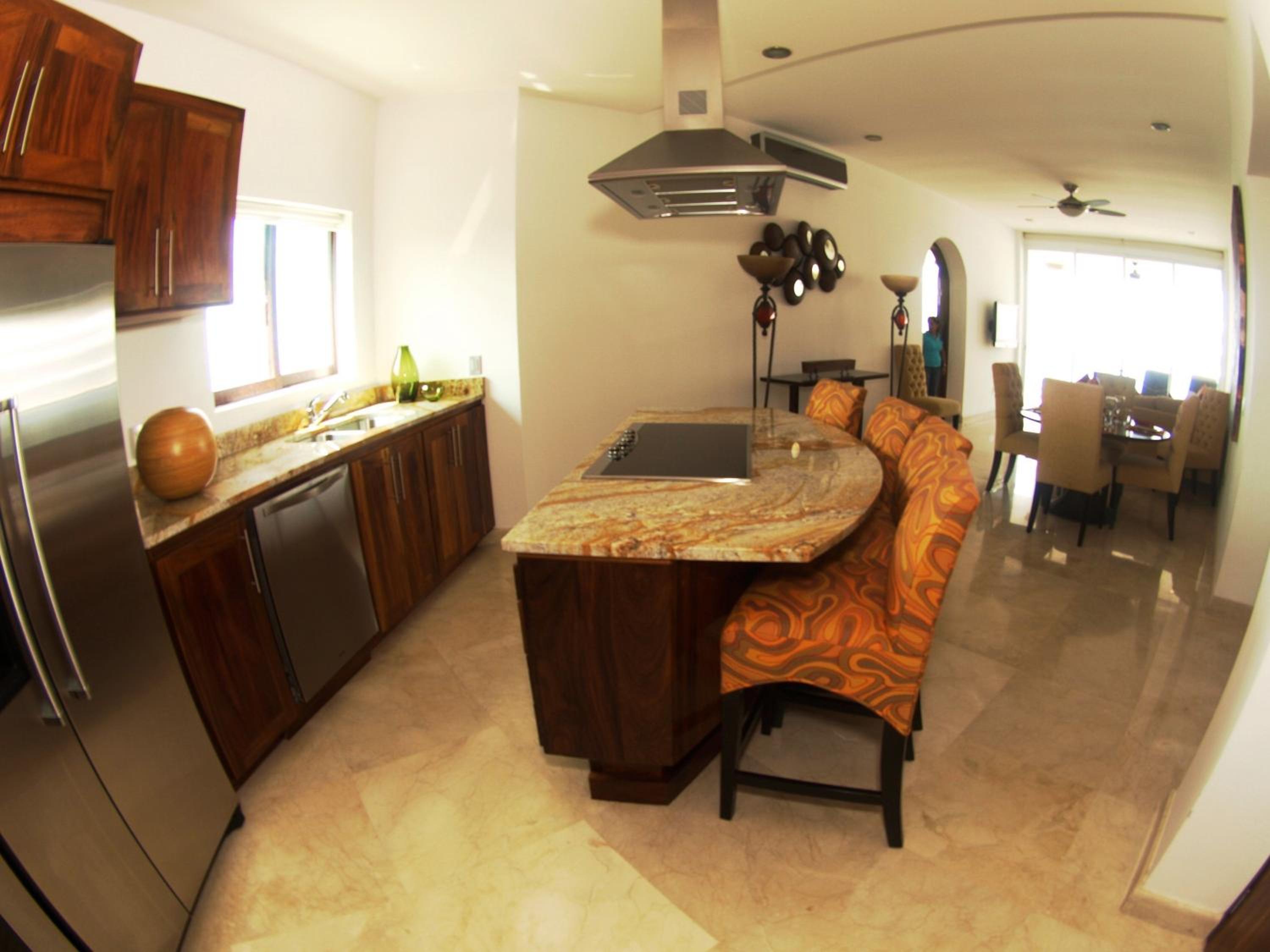 One-Bedroom Suite photo 3