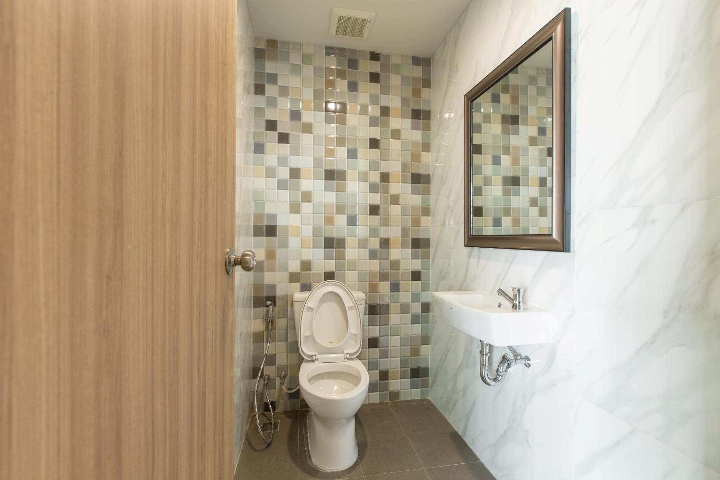 Deluxe Family Suite - Photo 9