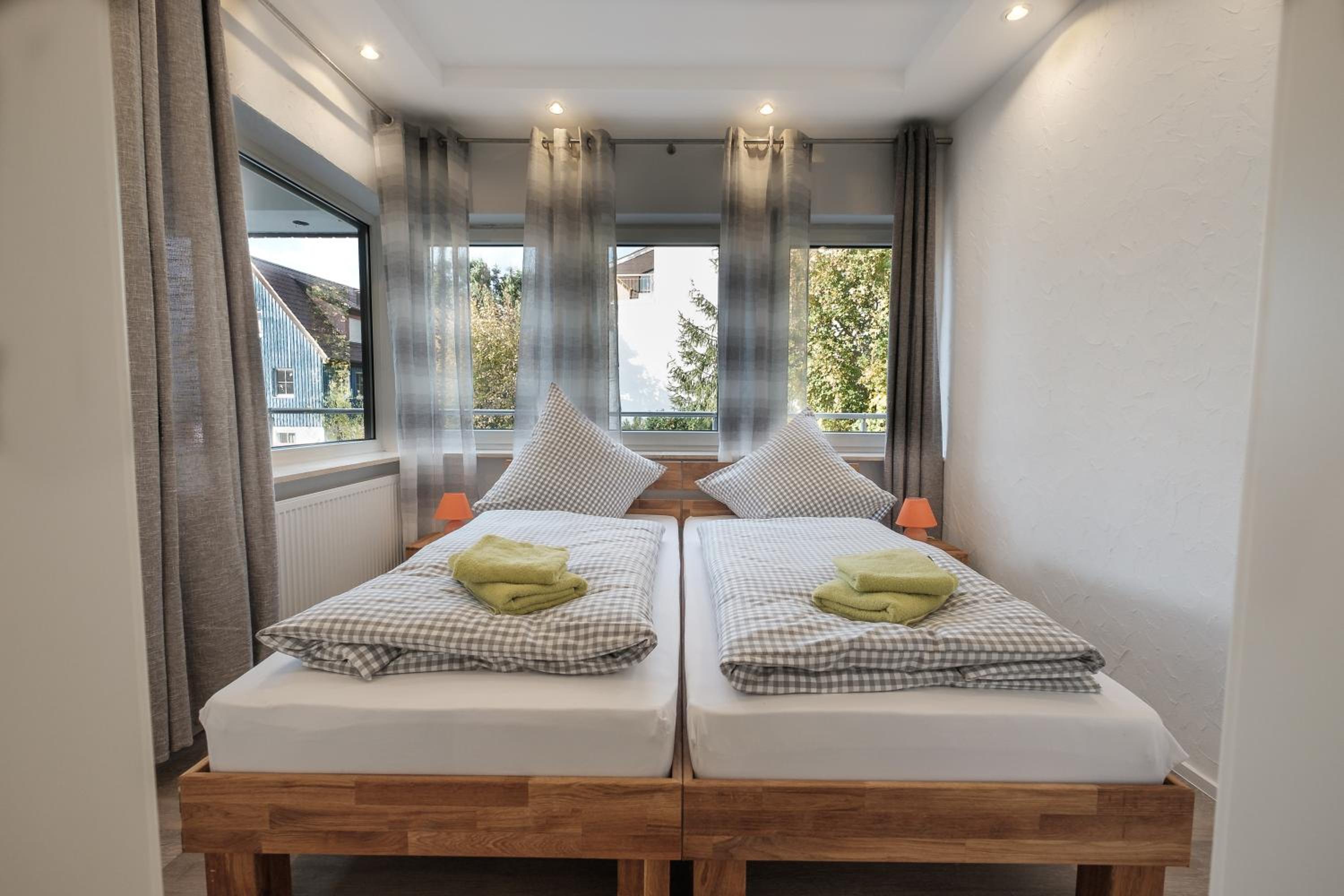 One-Bedroom Apartment with Terrace - Photo 11