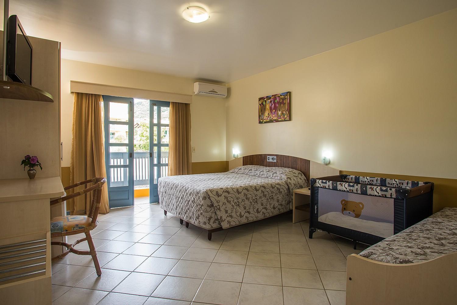 Quadruple Room with Balcony photo 3