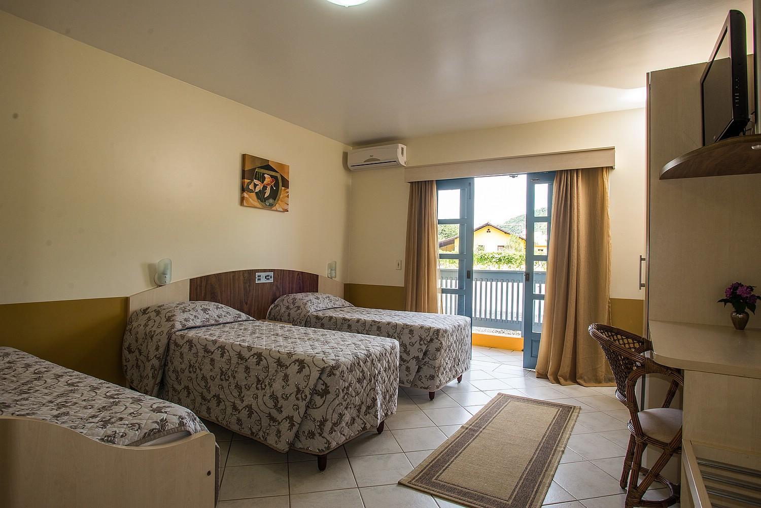 Quadruple Room with Balcony photo 1