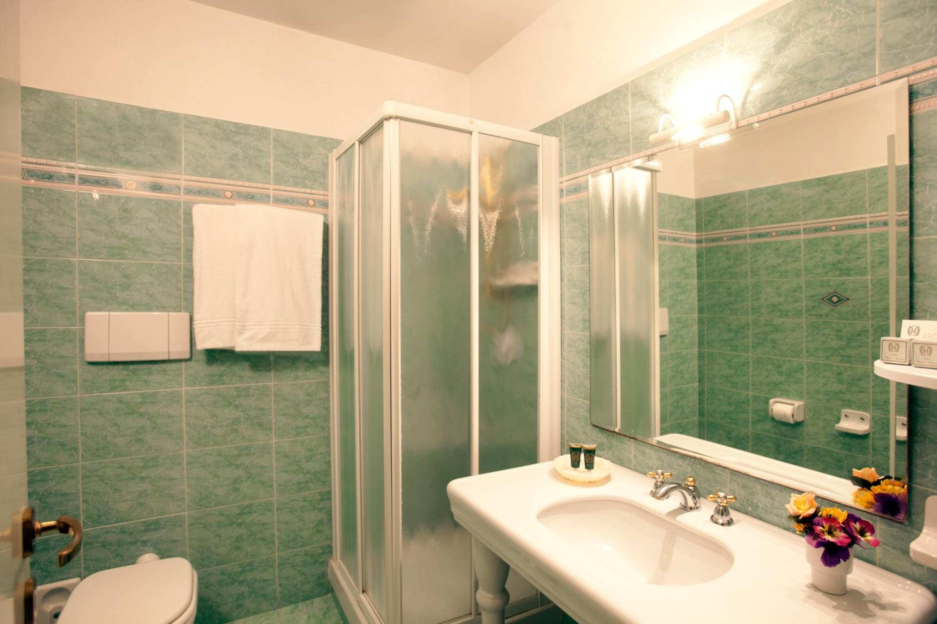 Superior Double Room with Sea View - Photo 2