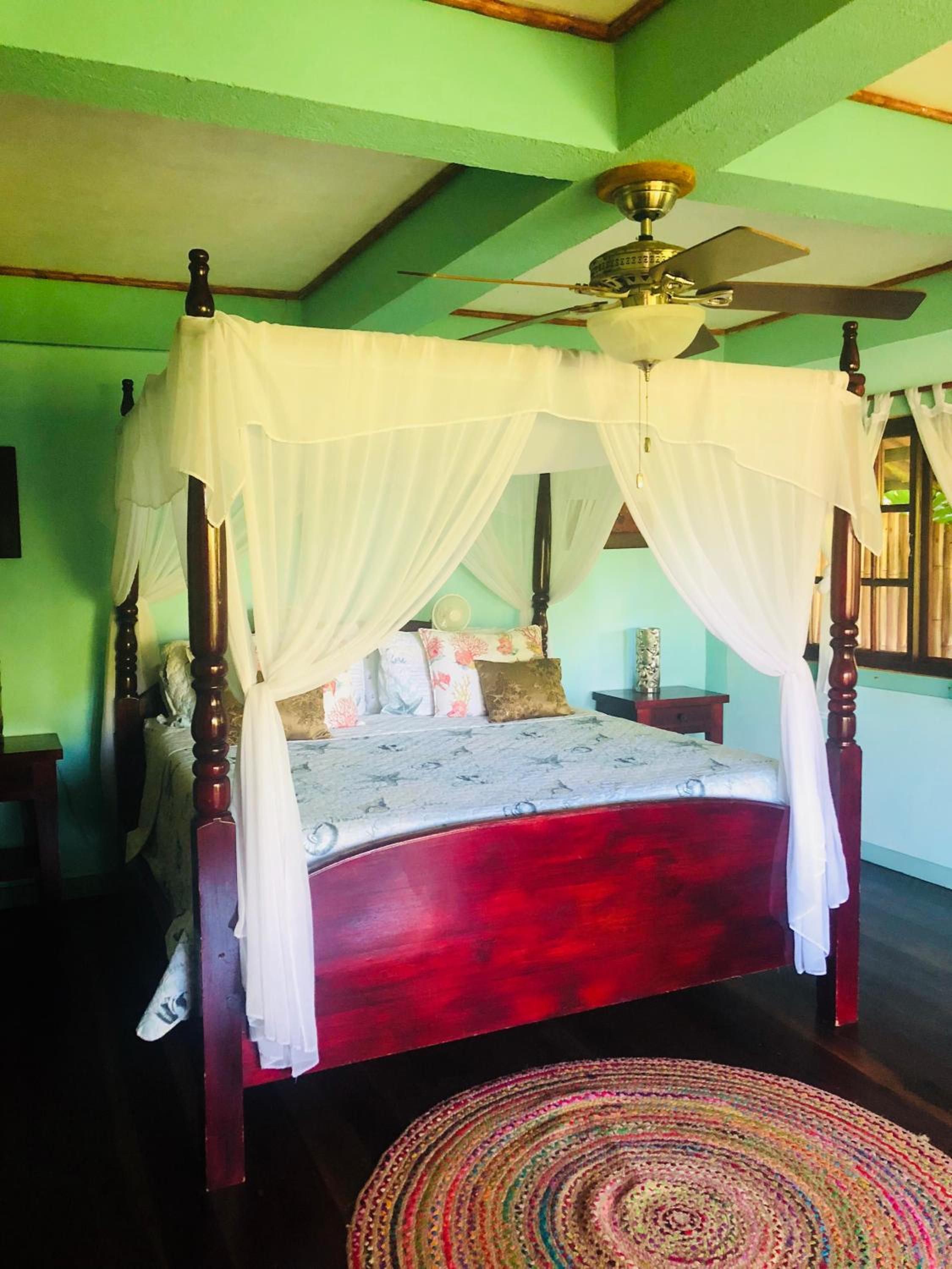 Premium King Room photo 3