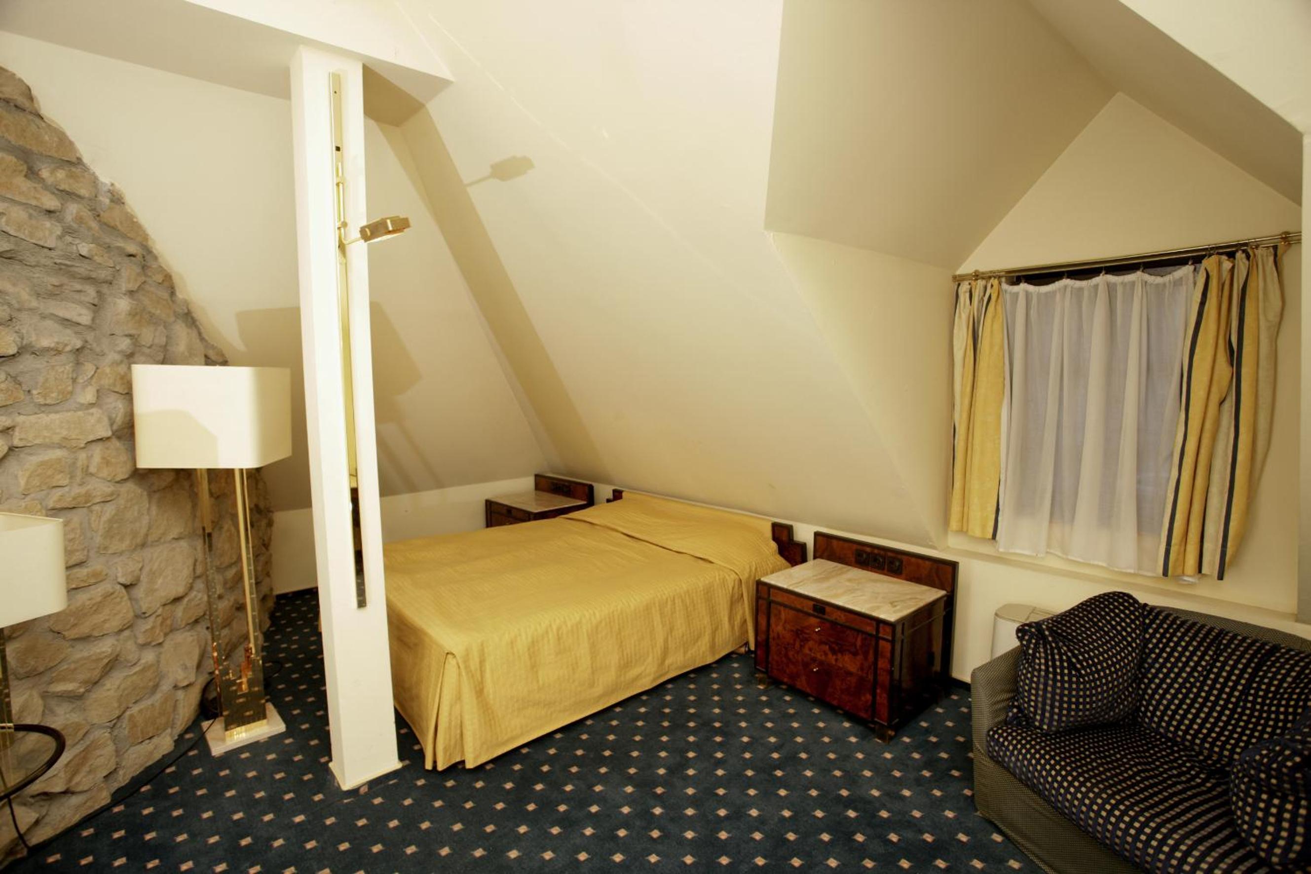 Triple Room - Photo 12
