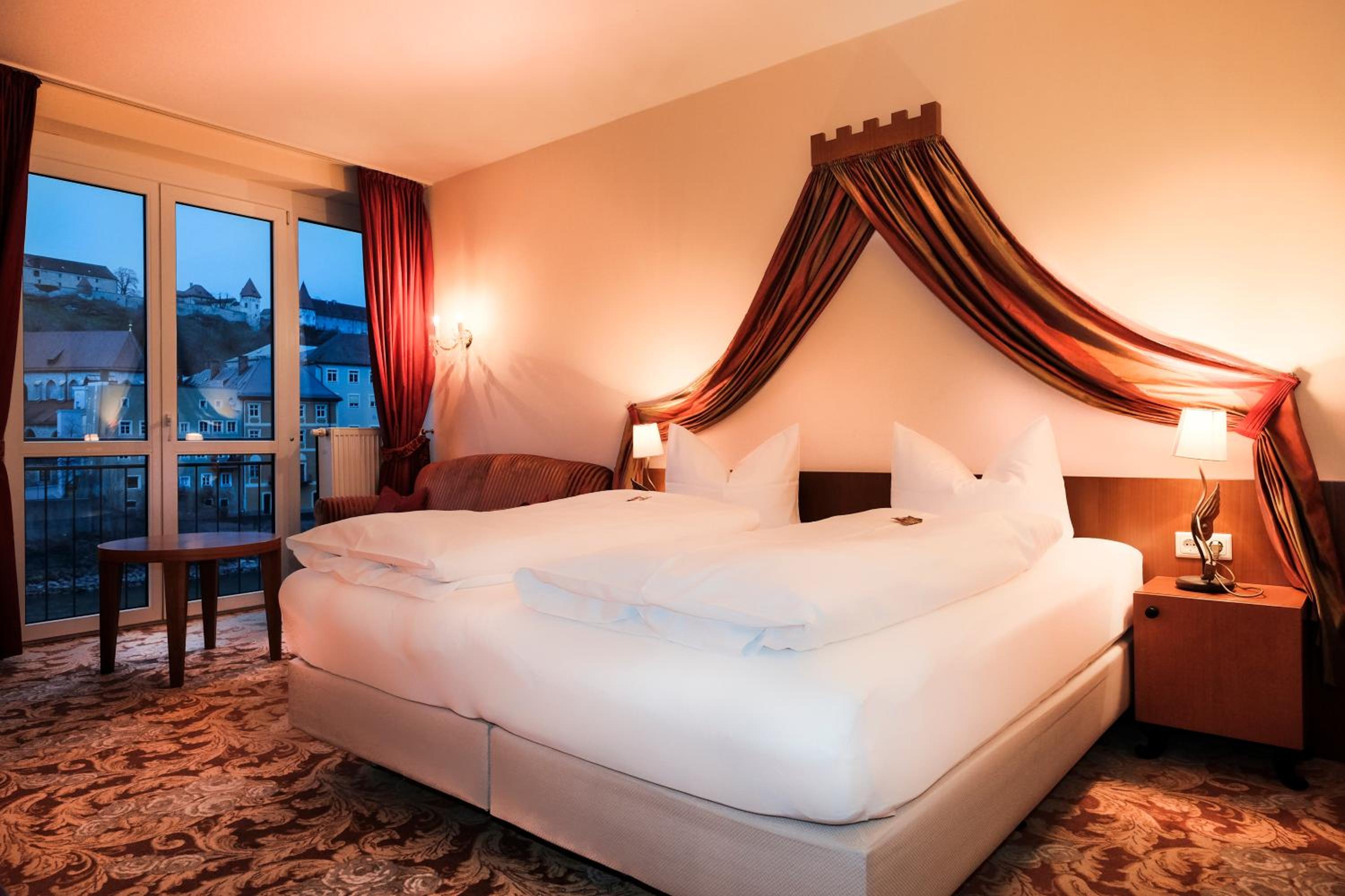 Double Room with Castle View - Photo 1