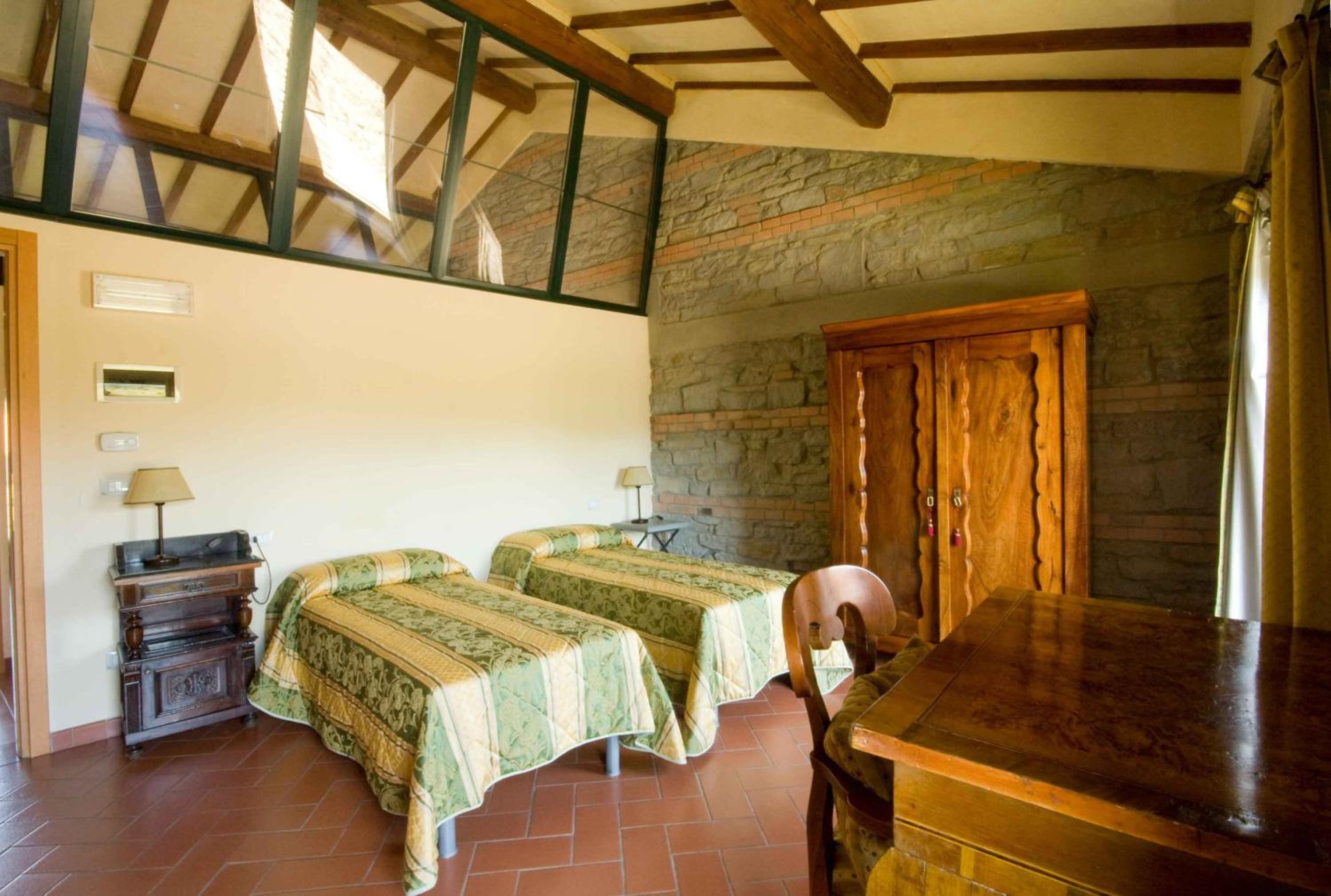 Double or Twin Room - Photo 3