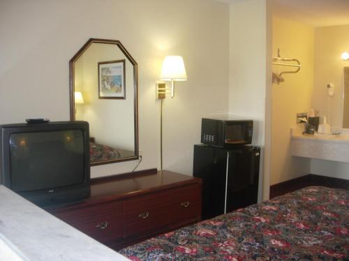 King Room - Disability Access photo 2