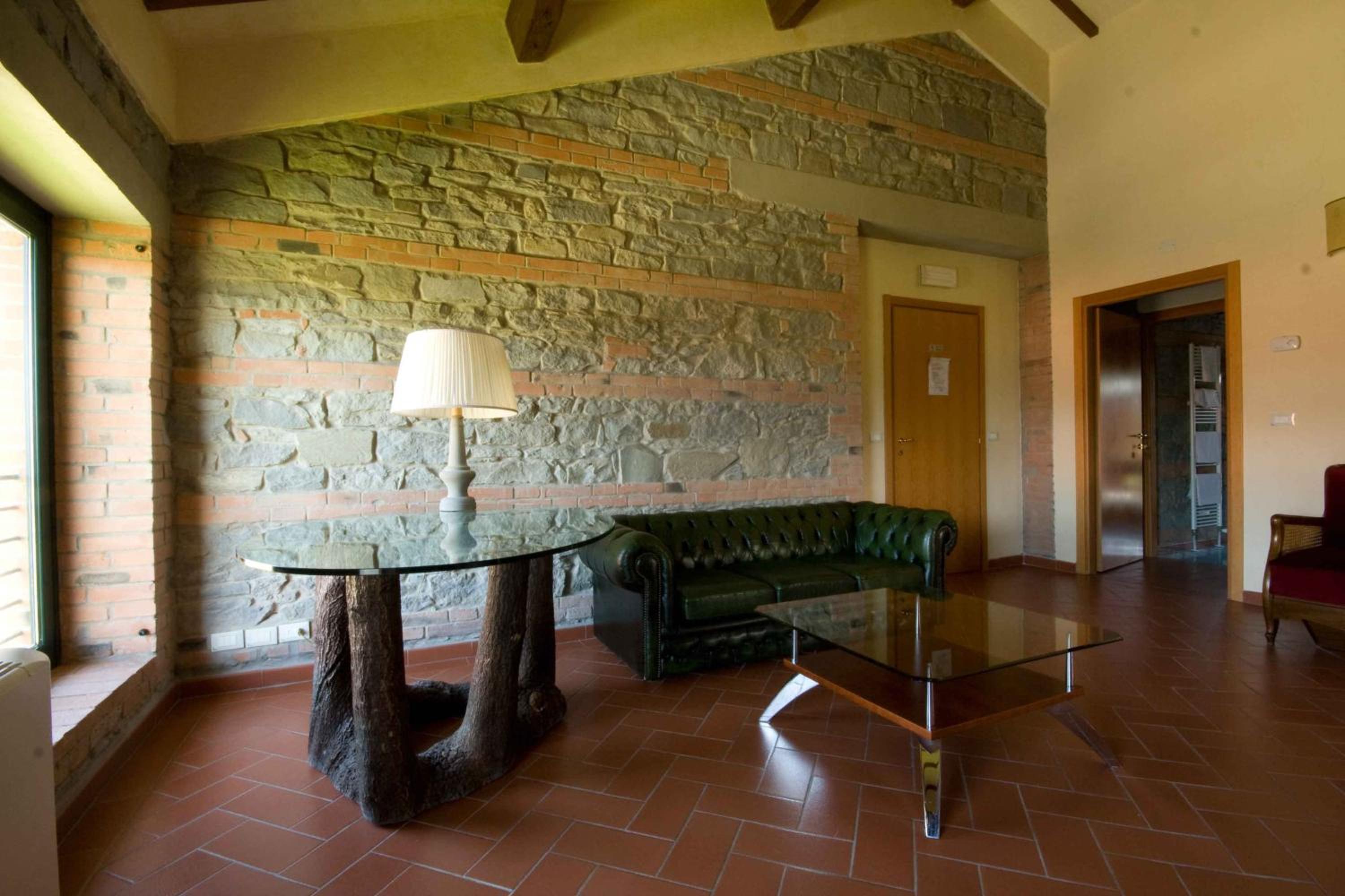 Suite - Photo 3