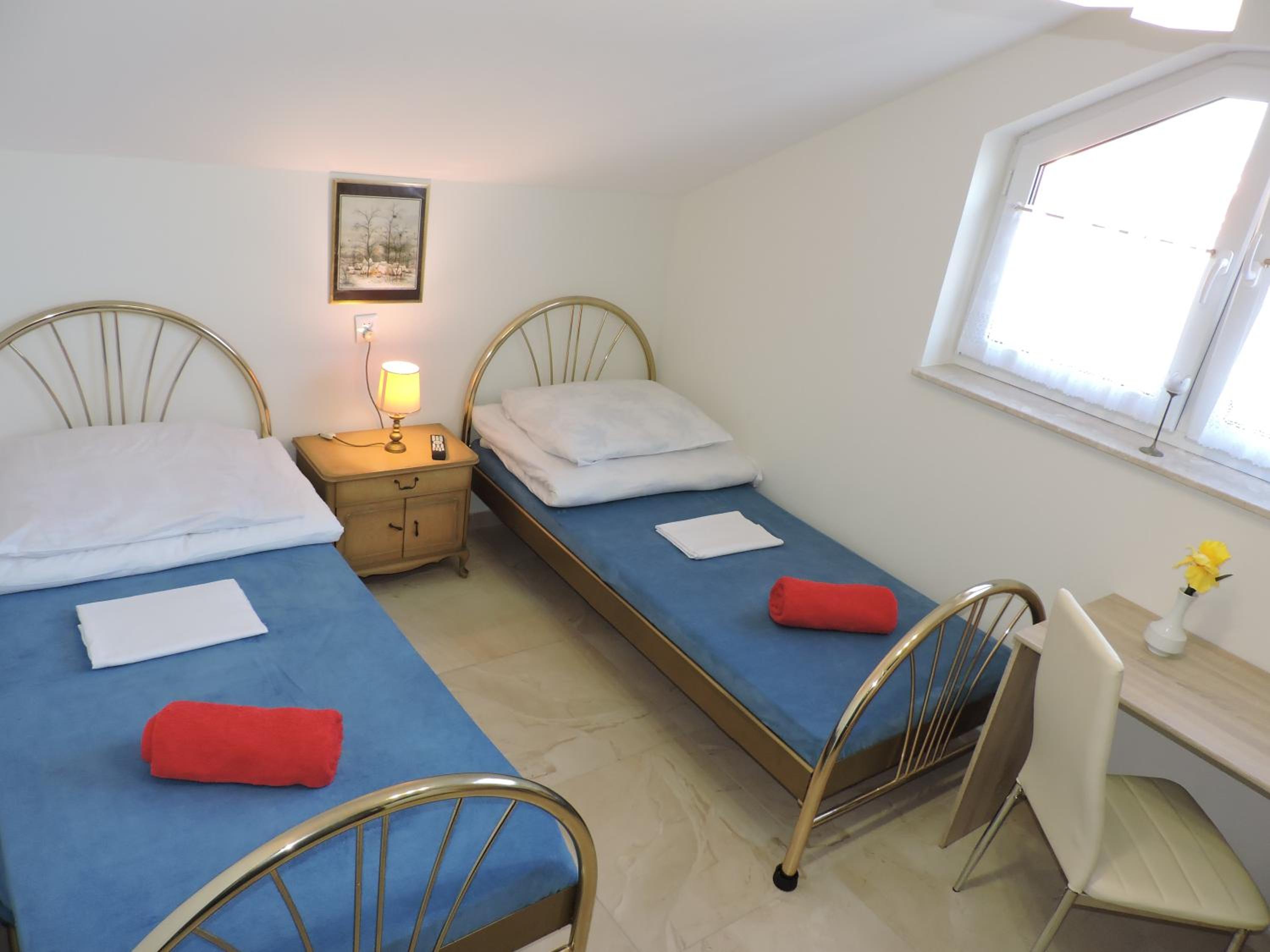 Double Room - Photo 2