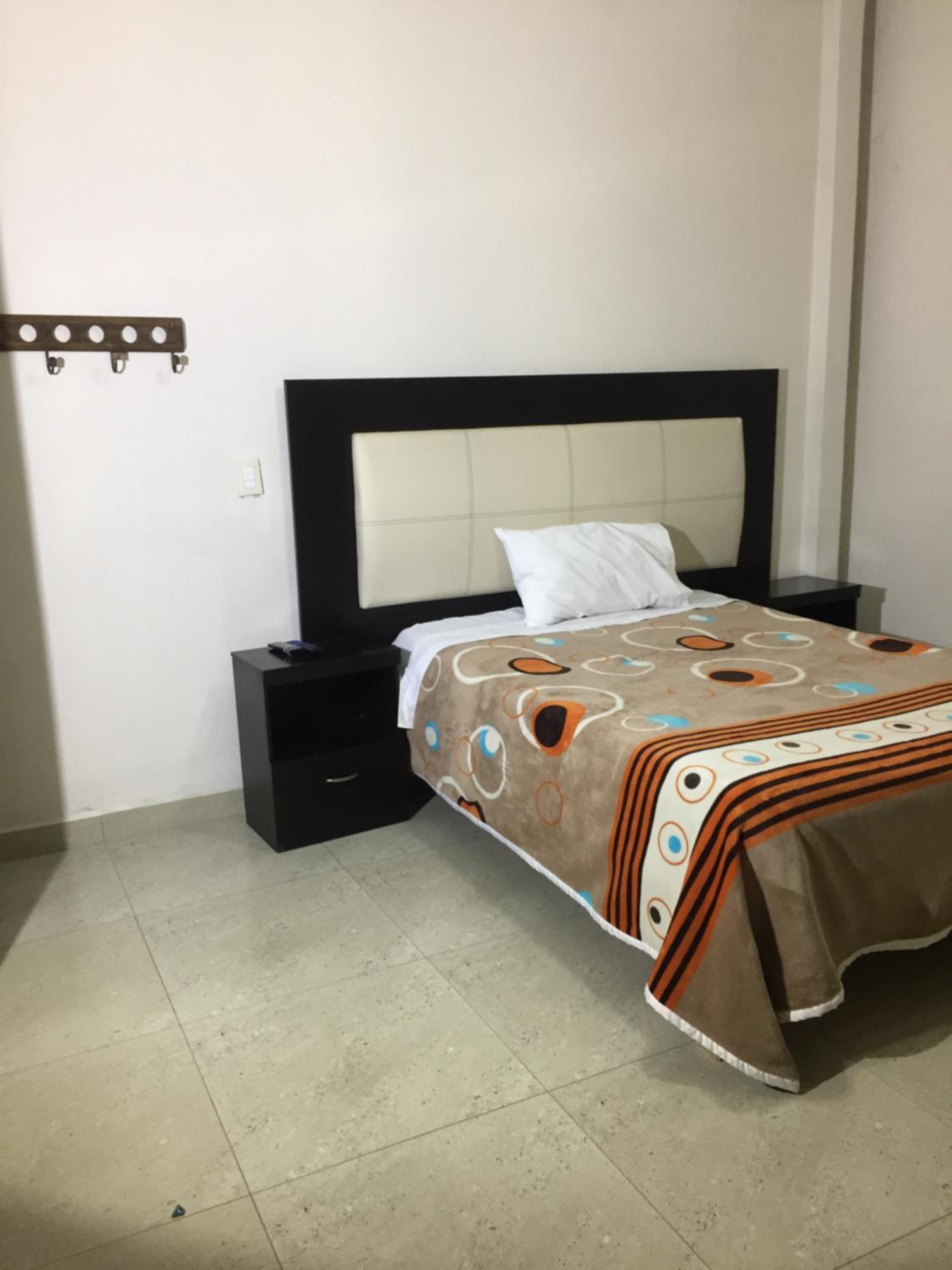 Double Room with Private External Bathroom - Photo 12