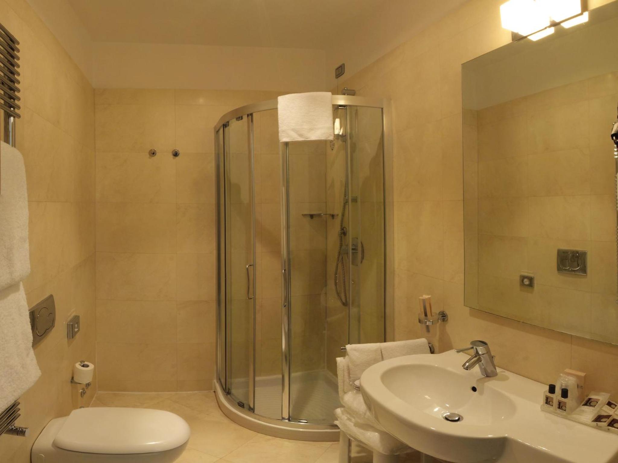 Comfort Triple Room