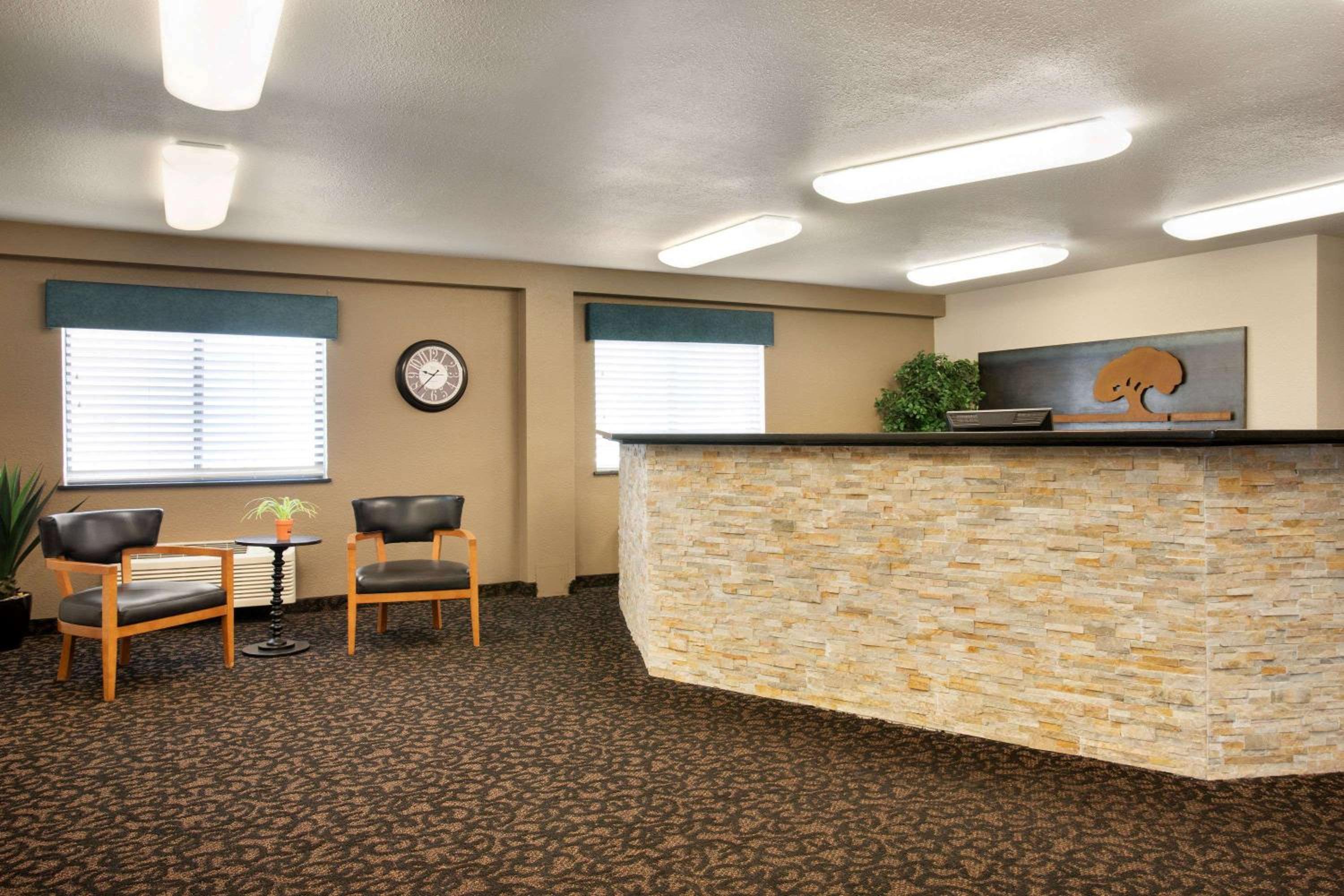 King Room - Mobility Access/Non-Smoking - Photo 4