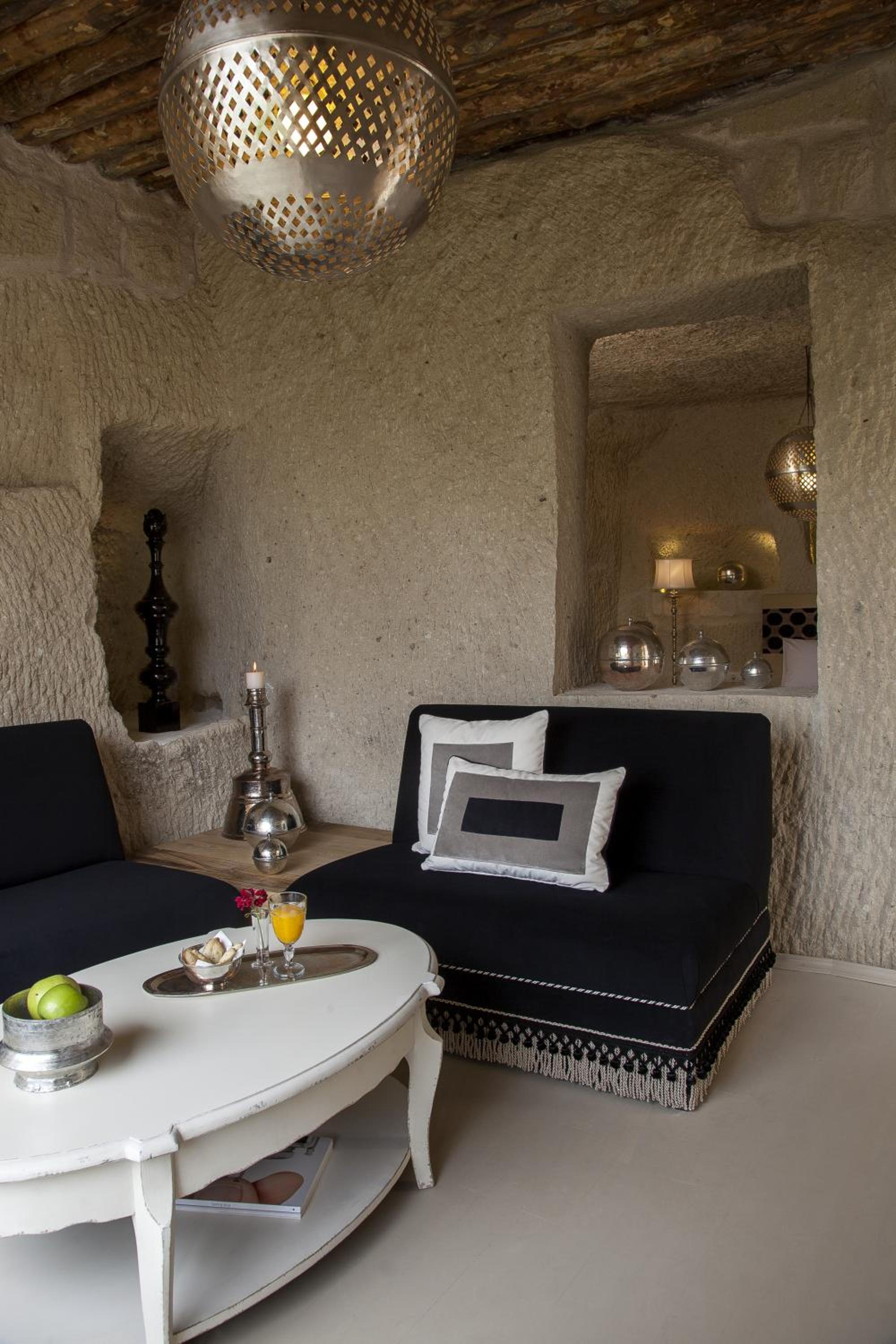 Superior Suite - Photo 16