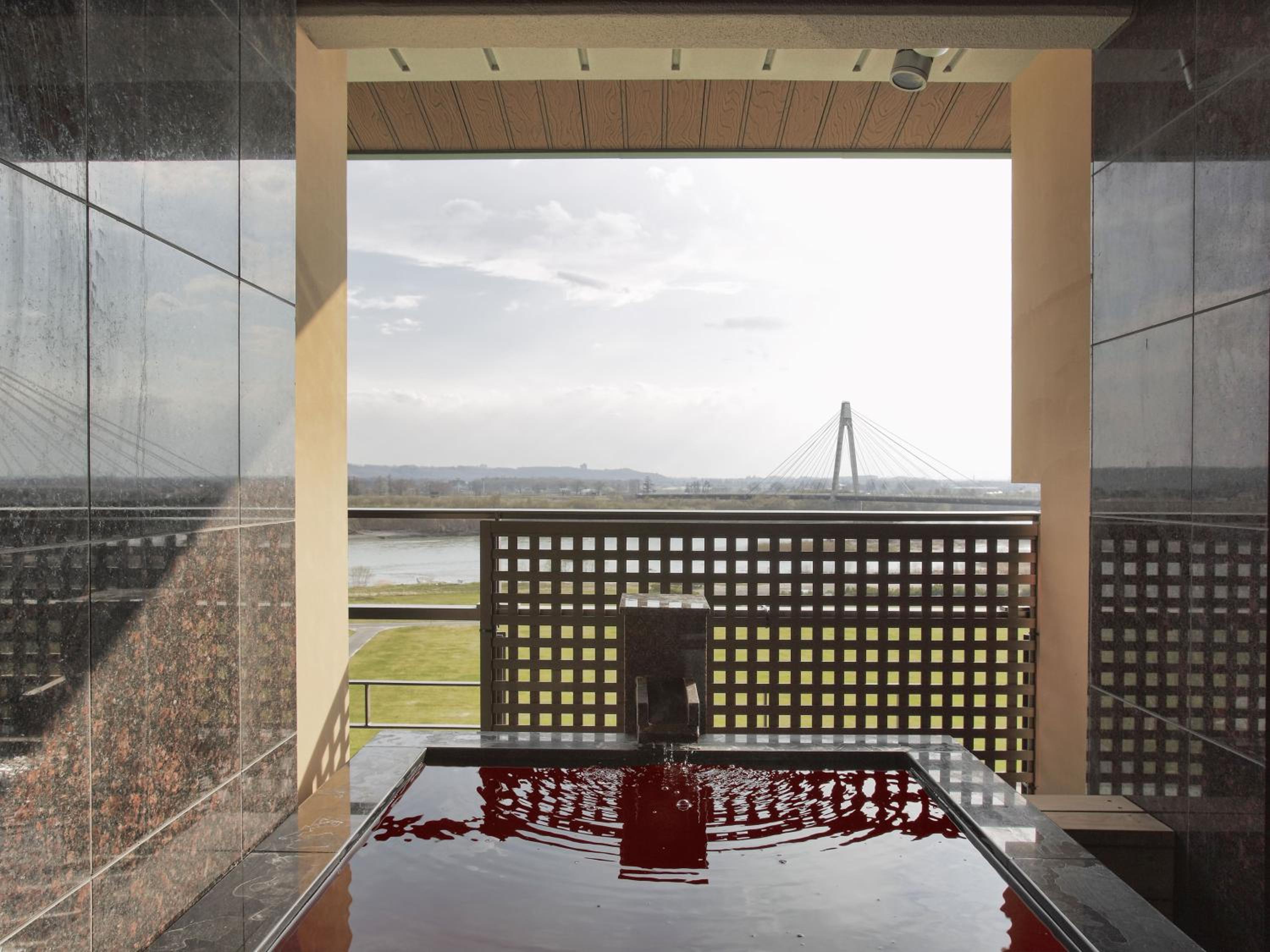 Deluxe Room with Open-Air Bath River-View - Non-Smoking photo 3