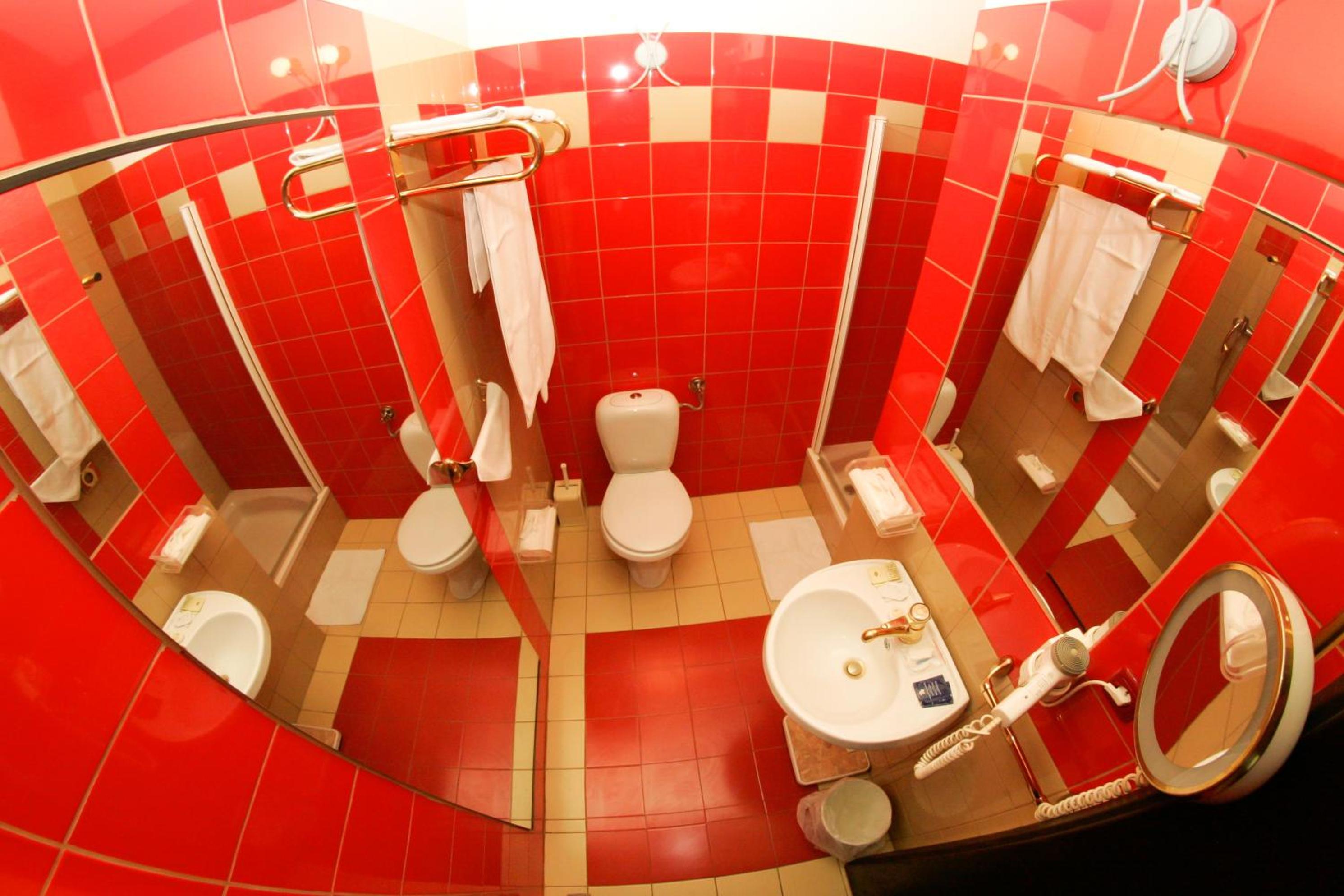 Double Room - Photo 9
