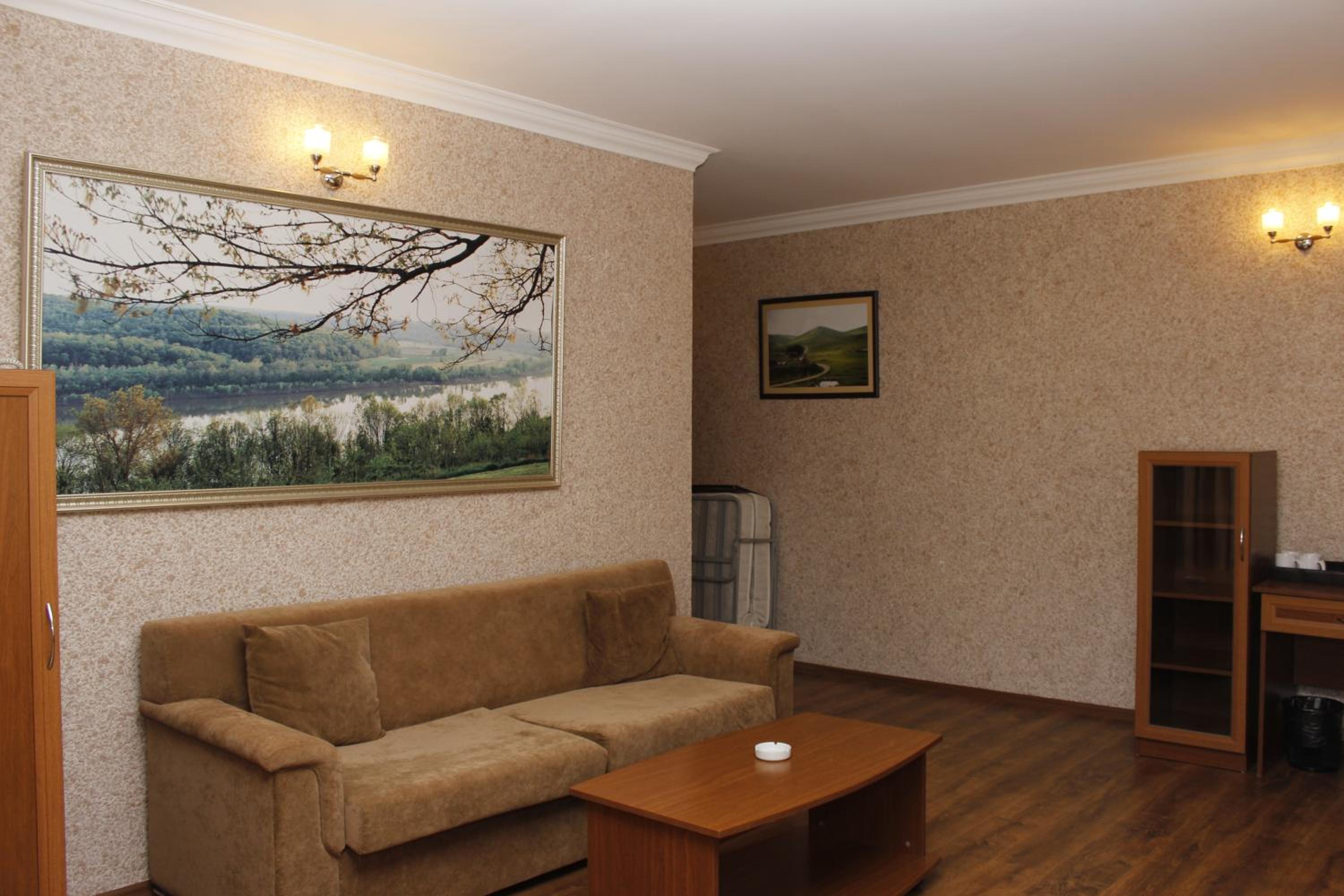 Three-Bedroom Apartment photo 1