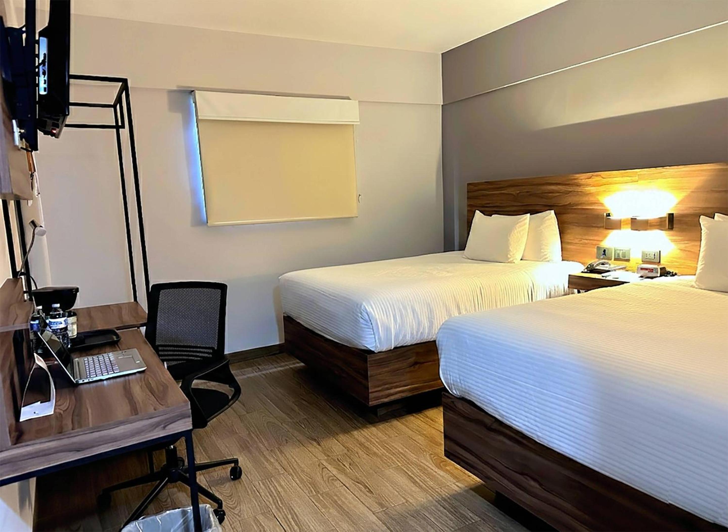 Twin Room - Non-Smoking