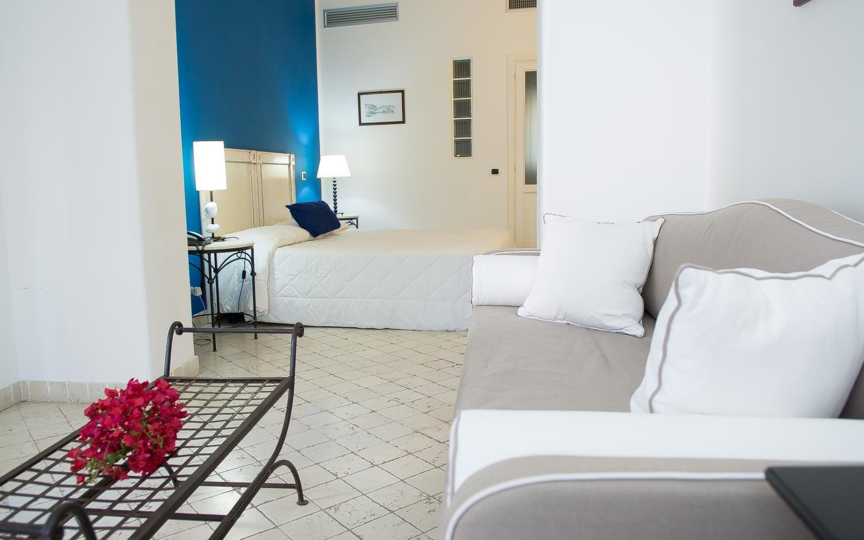 Junior Suite with Garden View - Photo 6
