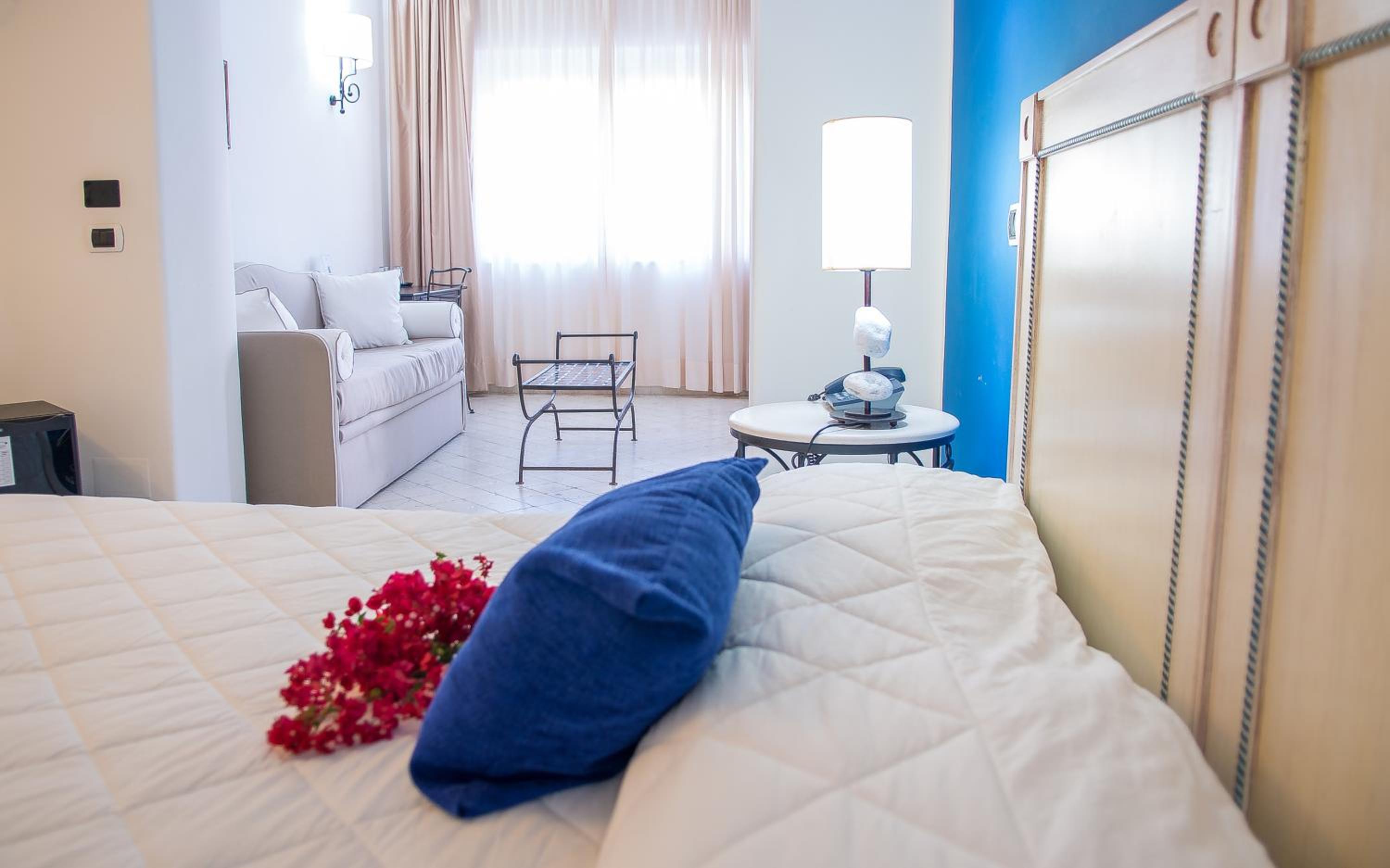 Junior Suite with Garden View - Photo 7