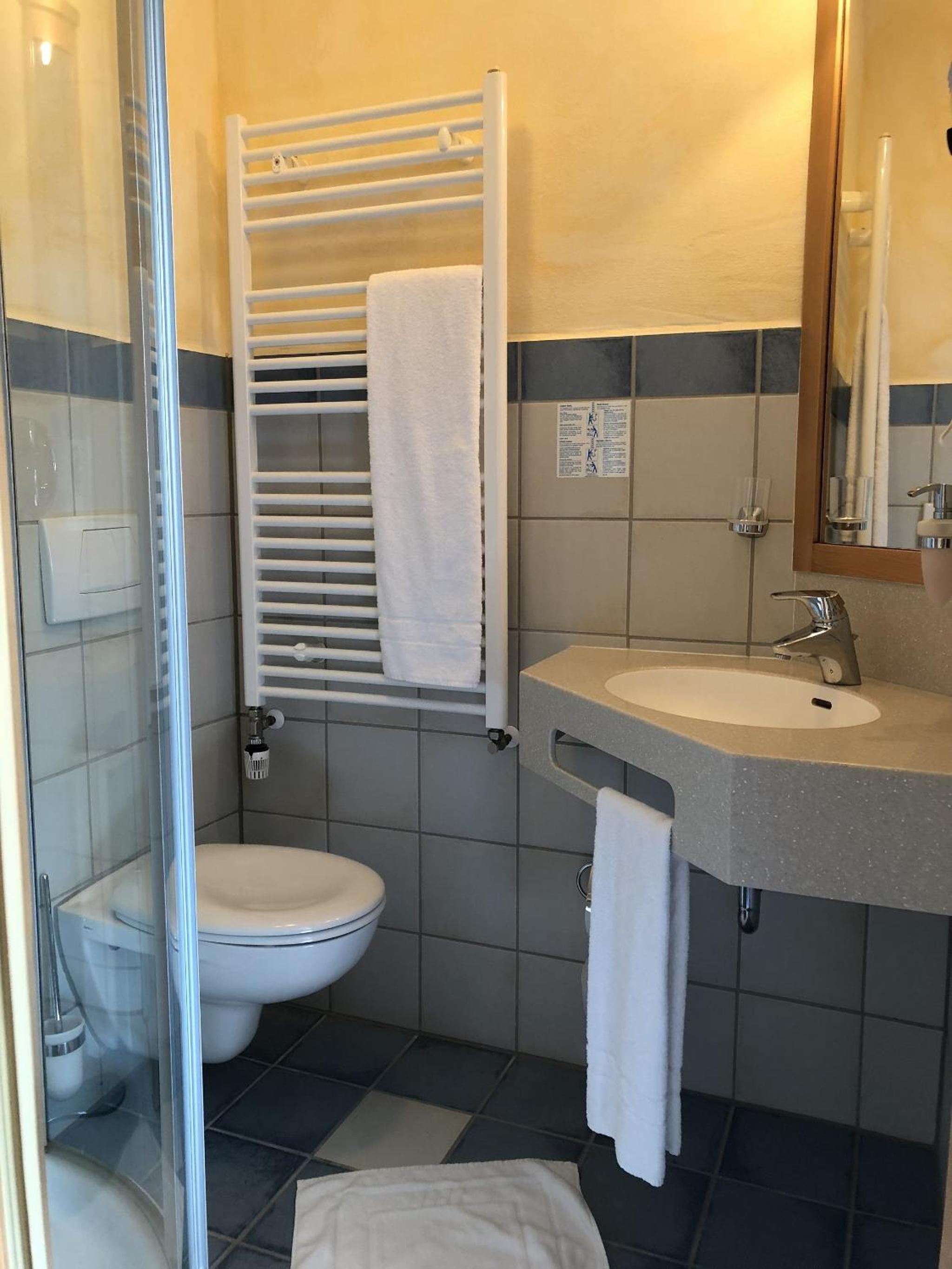 Single Room photo 2