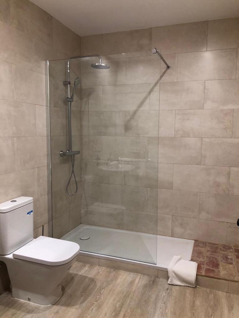 Double or Twin Room - Photo 2