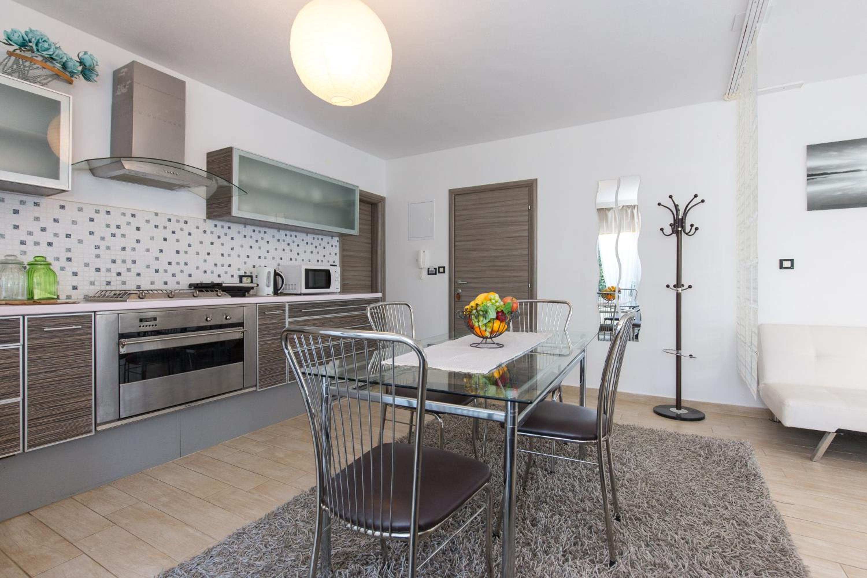 Studio Apartment photo 2