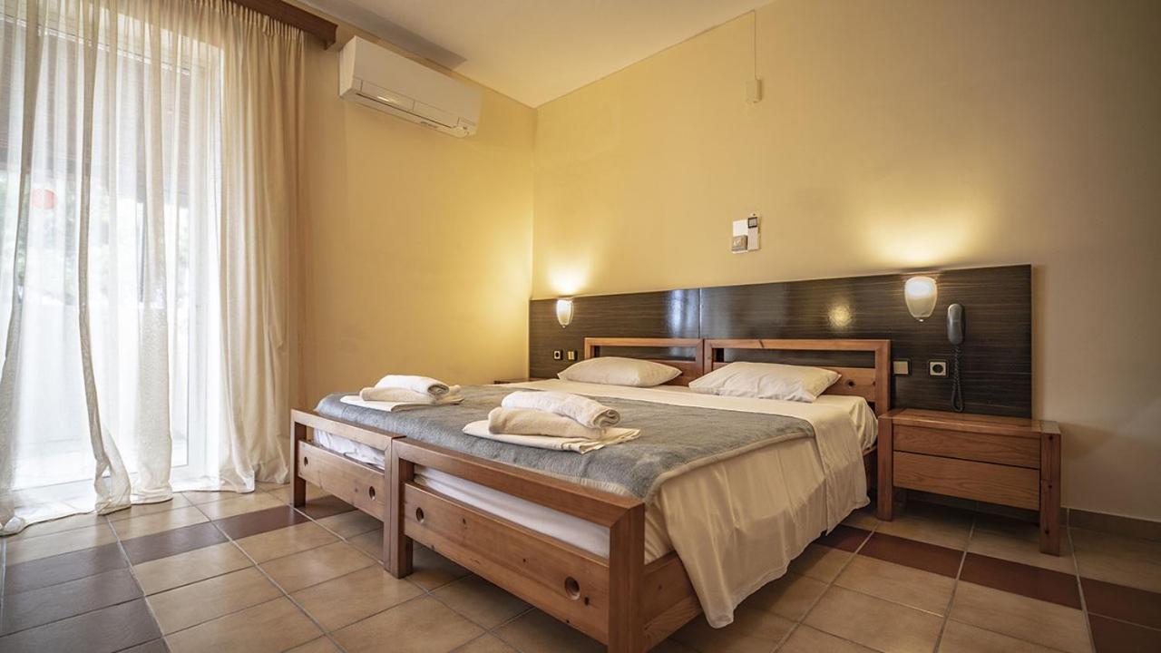 Doppel- oder Zweibettzimmer