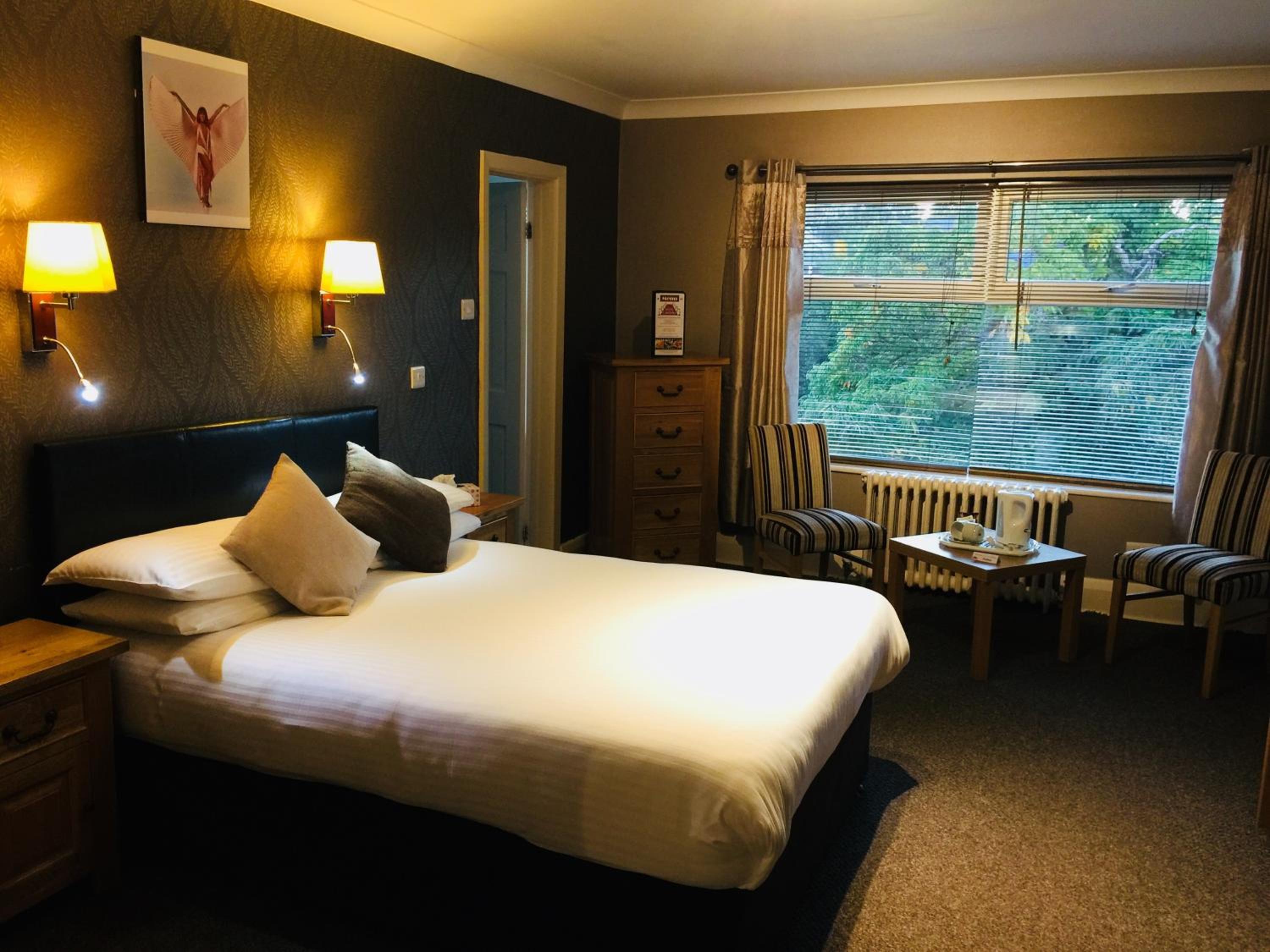 Standard Double Room - Photo 13