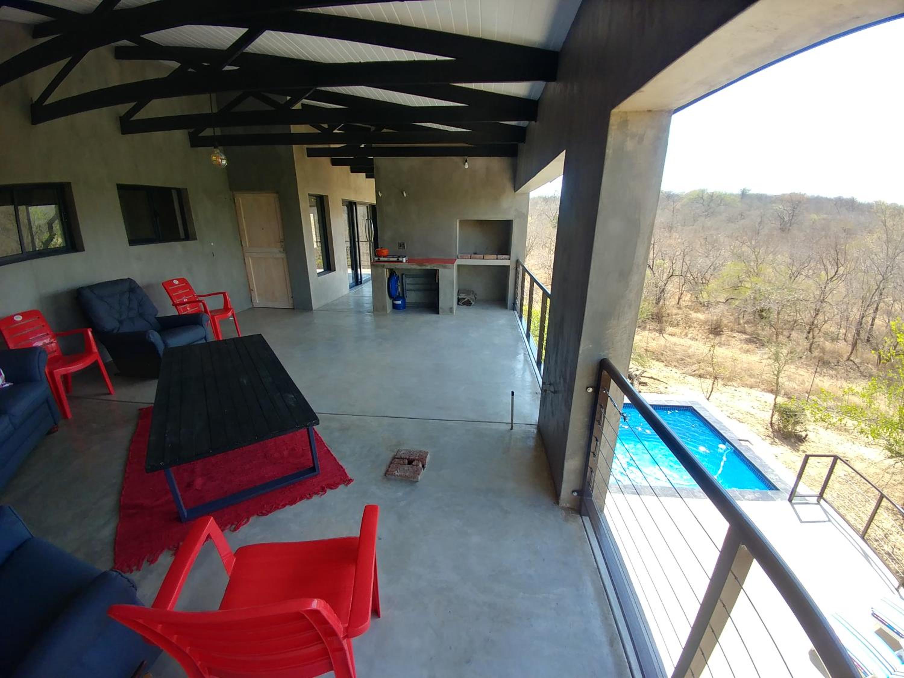 Three-Bedroom Villa - Photo 4