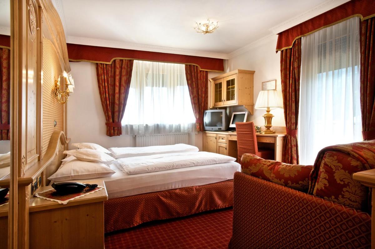 Triple Room with Balcony - Photo 2