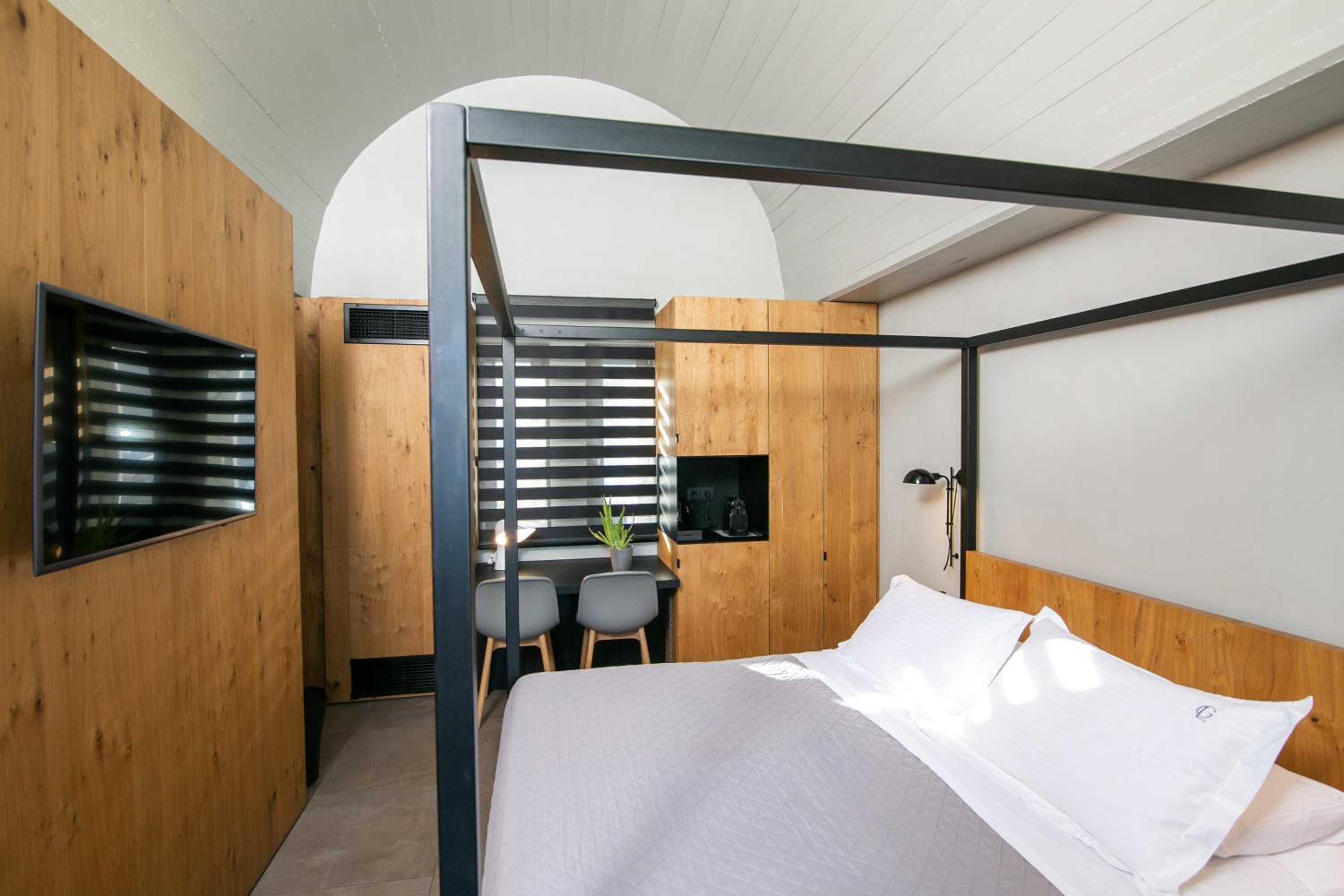 Premier Suite with Outdoor Hot Tub