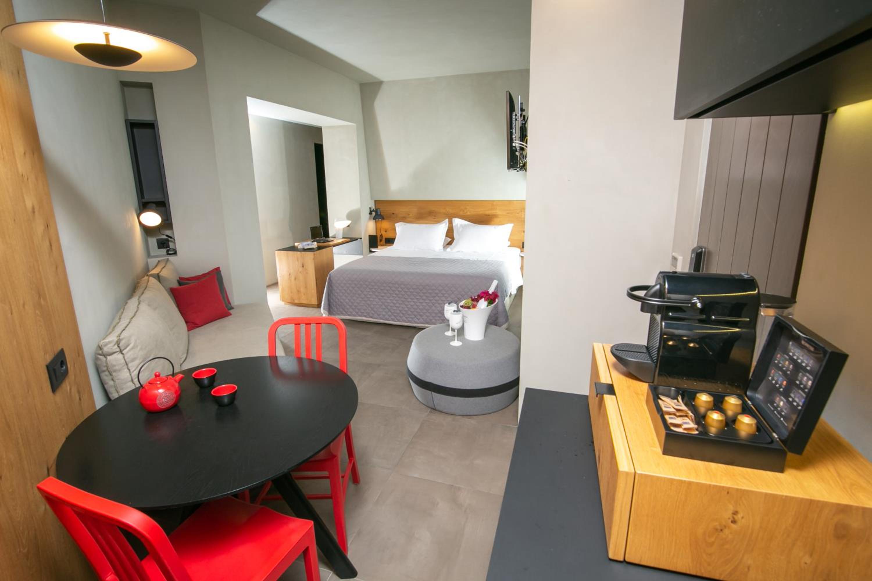 Executive Suite with Outdoor Hot Tub