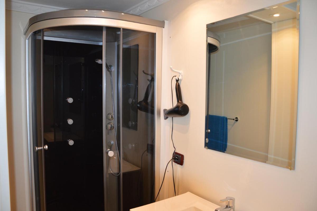Double Room with Extra Bed- Interior View photo 3