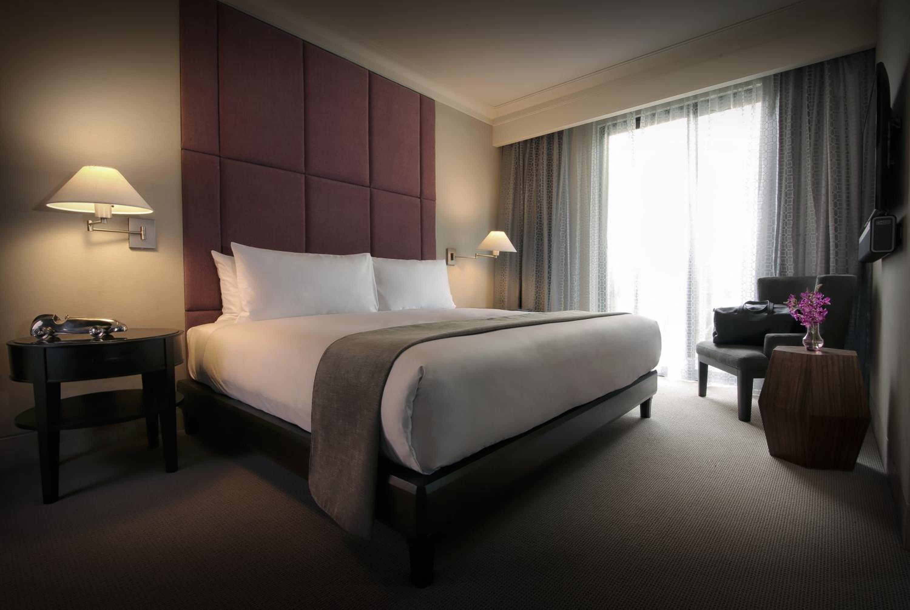 Superior King Room - Photo 4