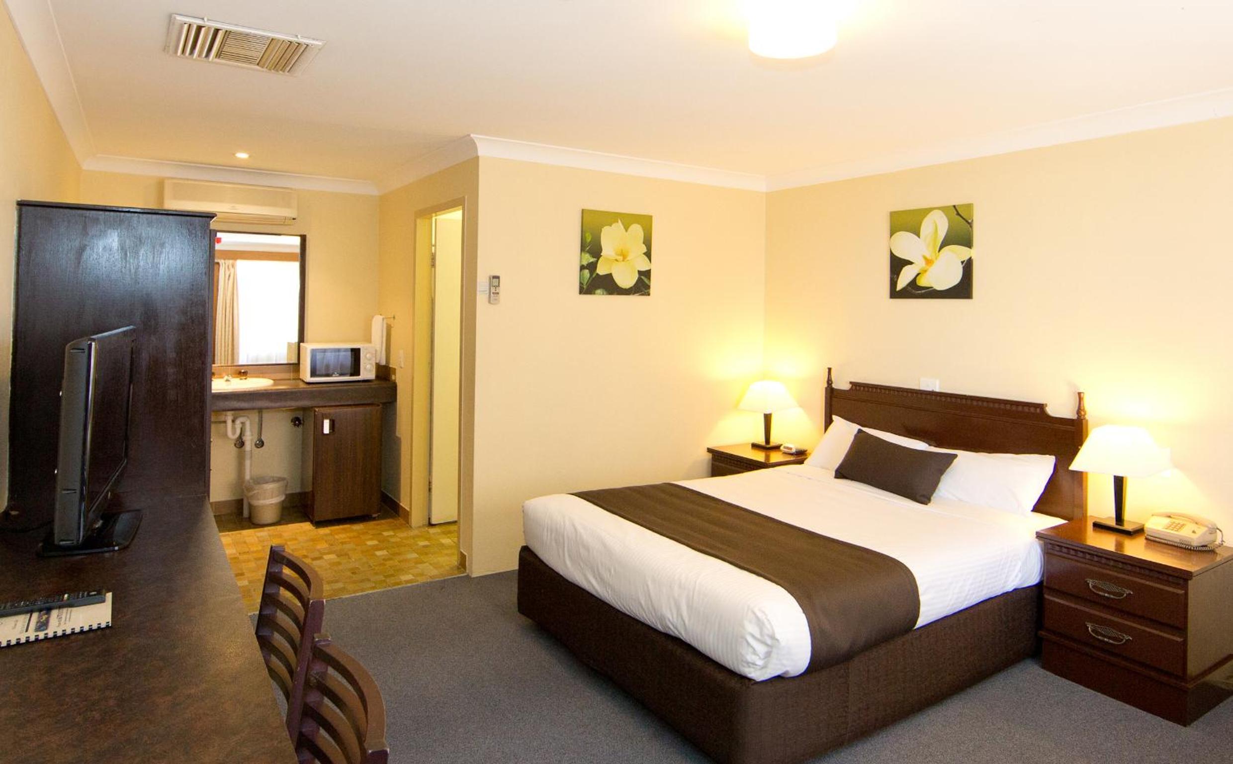 Budget Queen Room photo 1